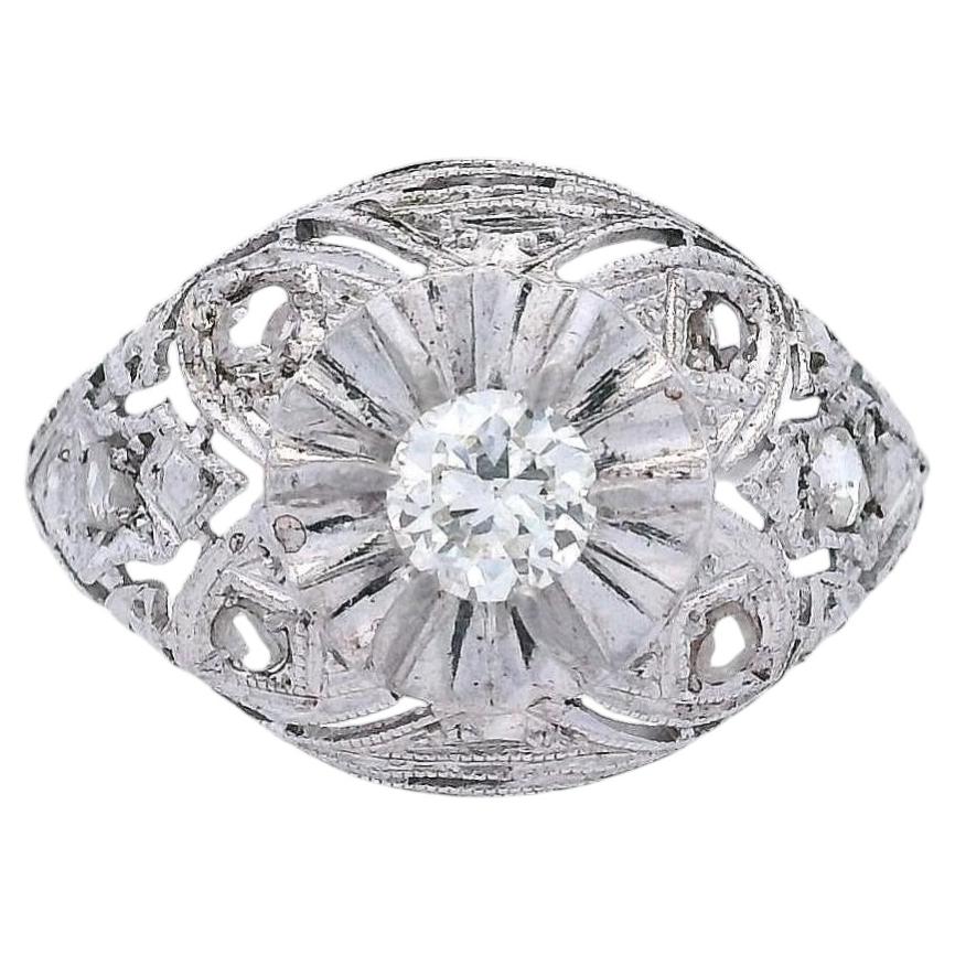 Anillo Art Déco de platino con 0,30 CTW en diamantes