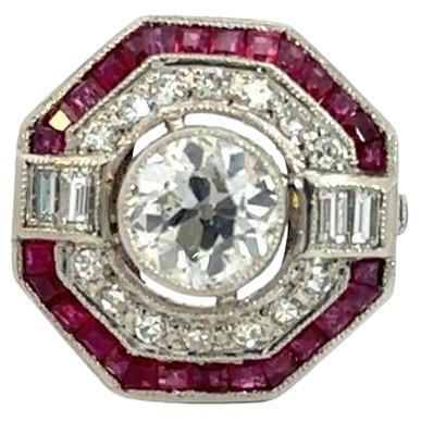 Art Deco Platinring mit 1,36 Karat Diamant, Rubinen und Diamanten