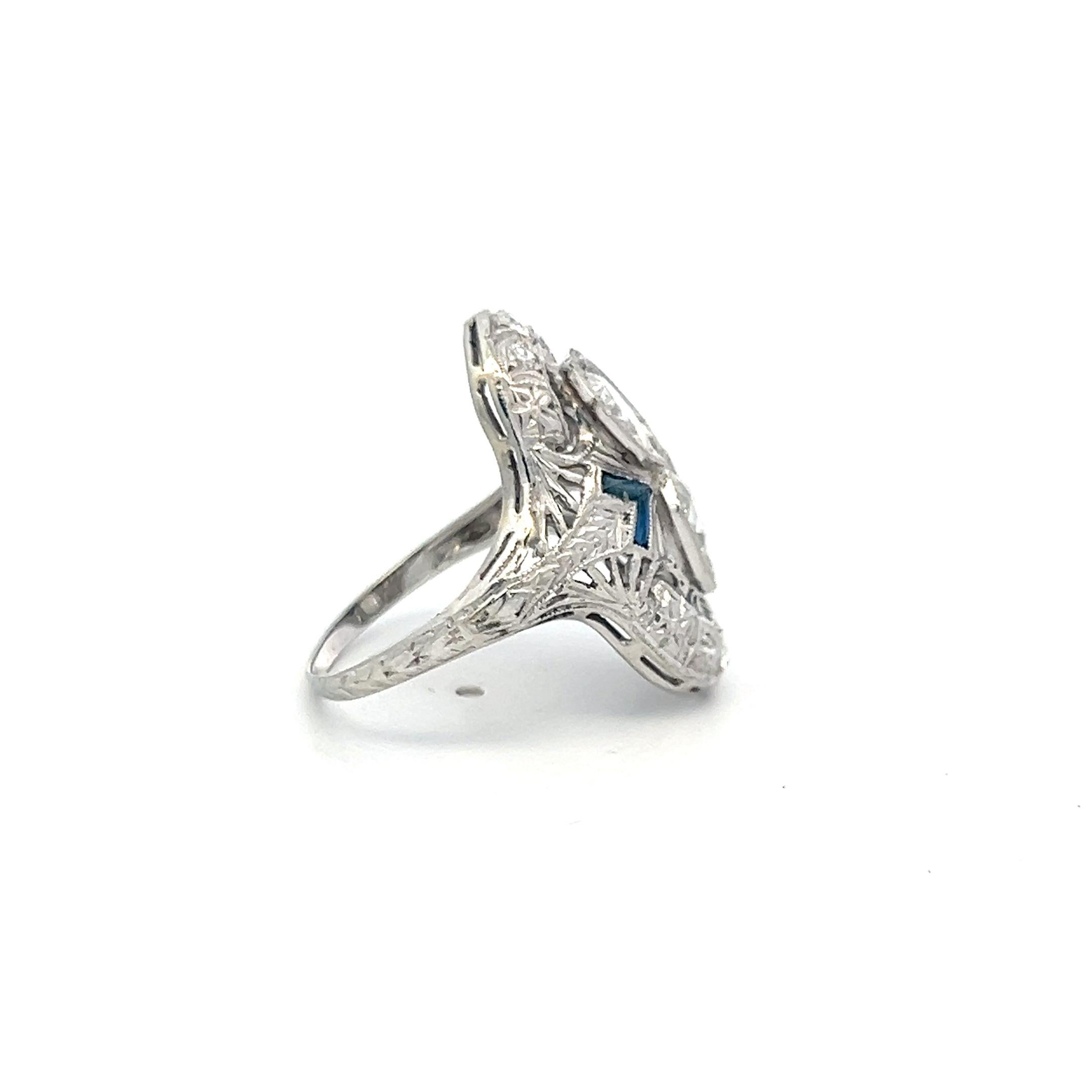 Titolo:
Anello Art Deco in platino con diamanti antichi europei e circolari taglio Brilliante da 1,73 ct.
Stile:
Art Déco
Metallo:
Platino
Gemma 1:
Diamante da 0,18 carati
Numero di pietre:
6
Colore:
E
Chiarezza:
SI
Forma:
Vecchio taglio