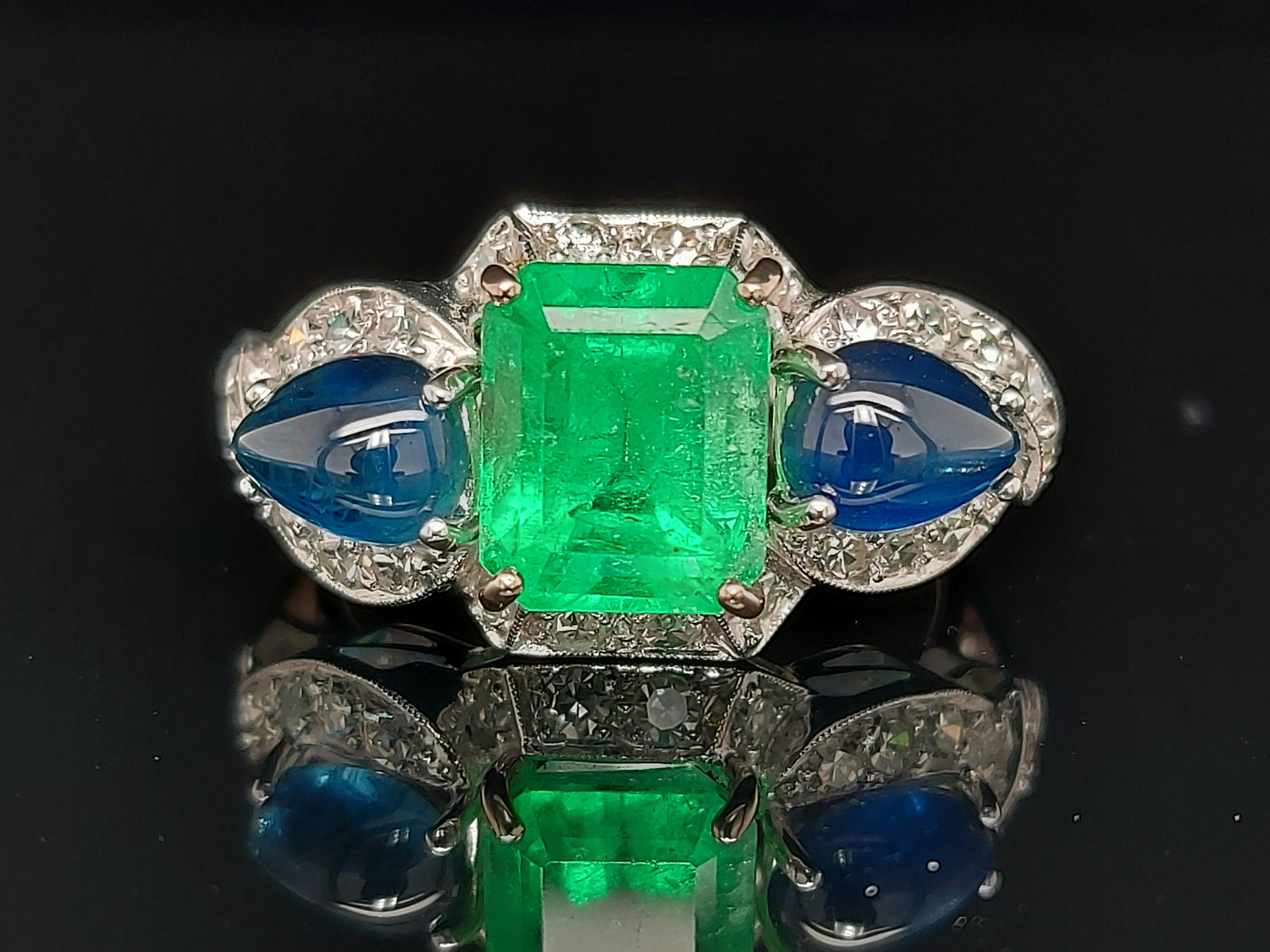 Art Deco Platinum Ring with 2.60ct Colombian Emerald, 2.5ct Sapphire, Diamonds For Sale 5