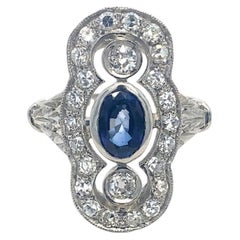 Art Deco platinum ring with a natural sapphire 0.70 ct and diamonds.