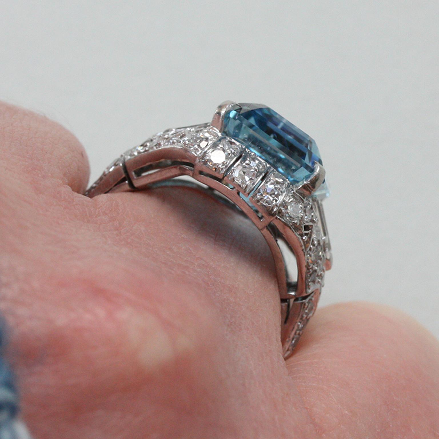 Art Deco Platinum Ring with Aquamarine and Diamonds 3