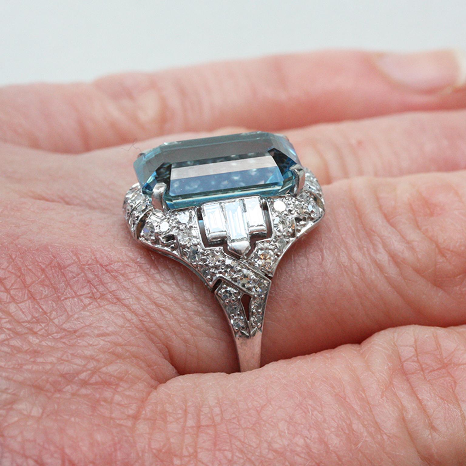 Art Deco Platinum Ring with Aquamarine and Diamonds 4