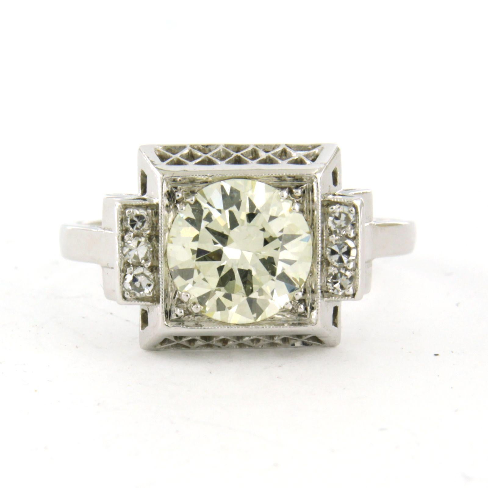 ART-DECO Bague en platine avec diamants brillants et taille unique jusqu'à 2,30ct Pour femmes en vente