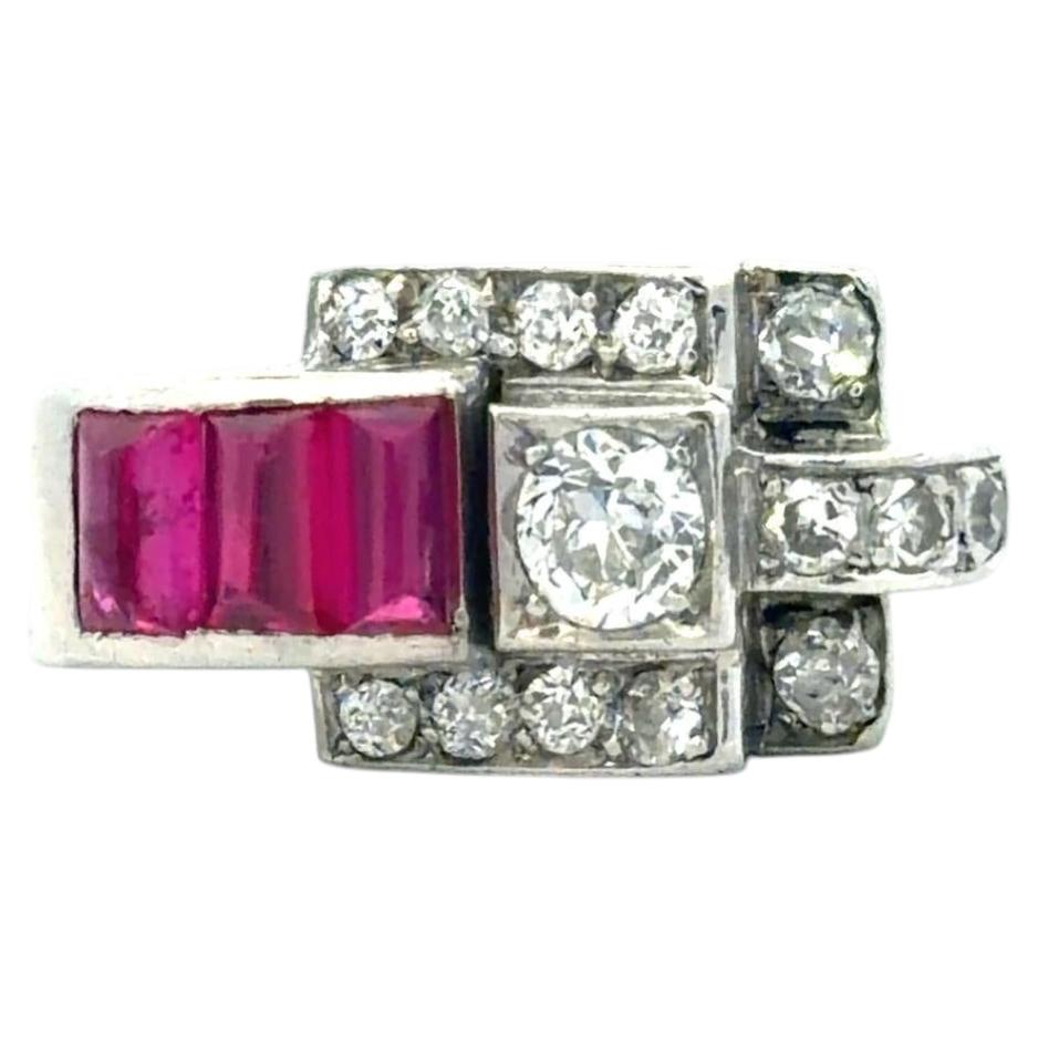 Bague Art Déco en platine avec diamant 0,65ct et rubis 0,35ct