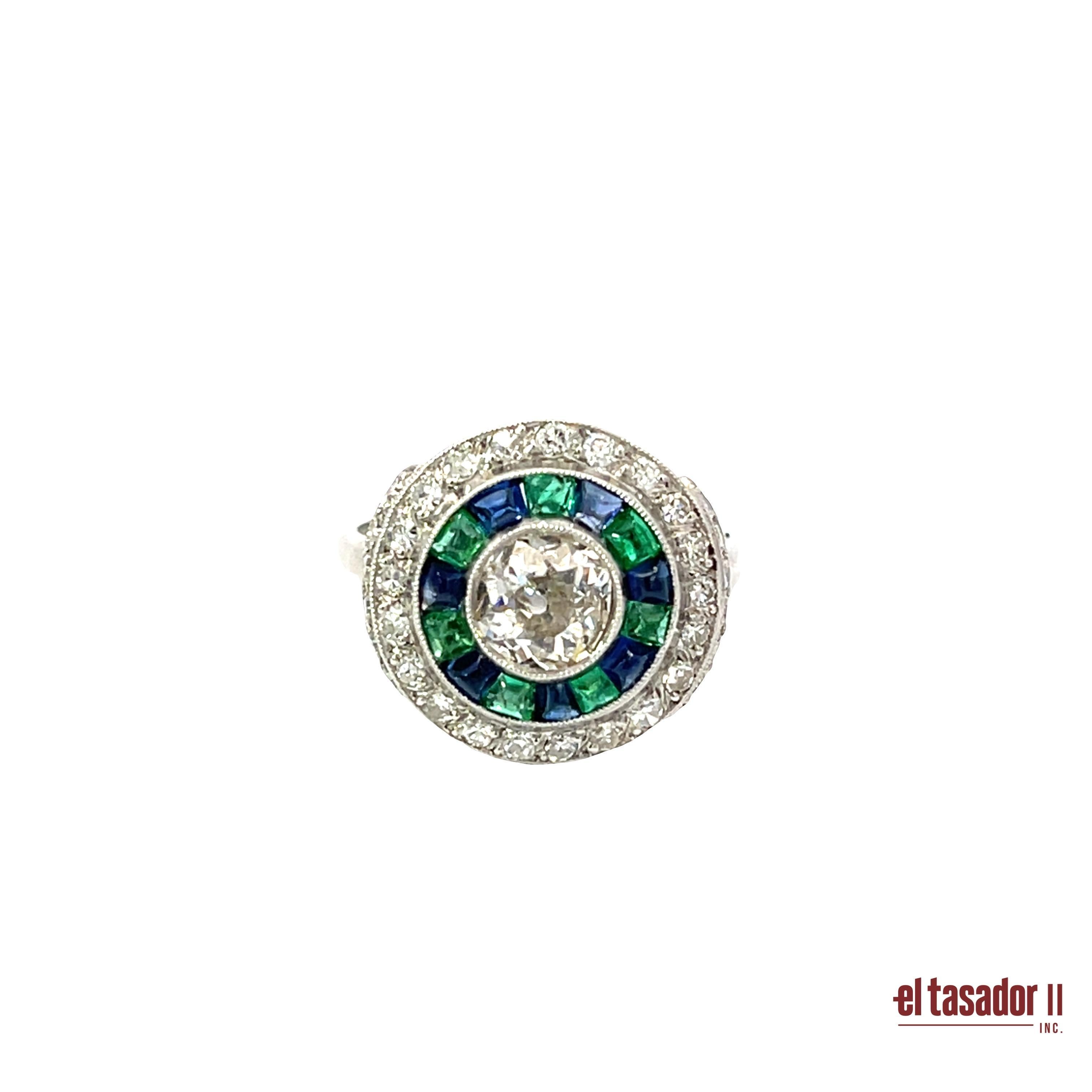 Bague Art Déco en platine avec diamants, saphirs et émeraudes en vente 1