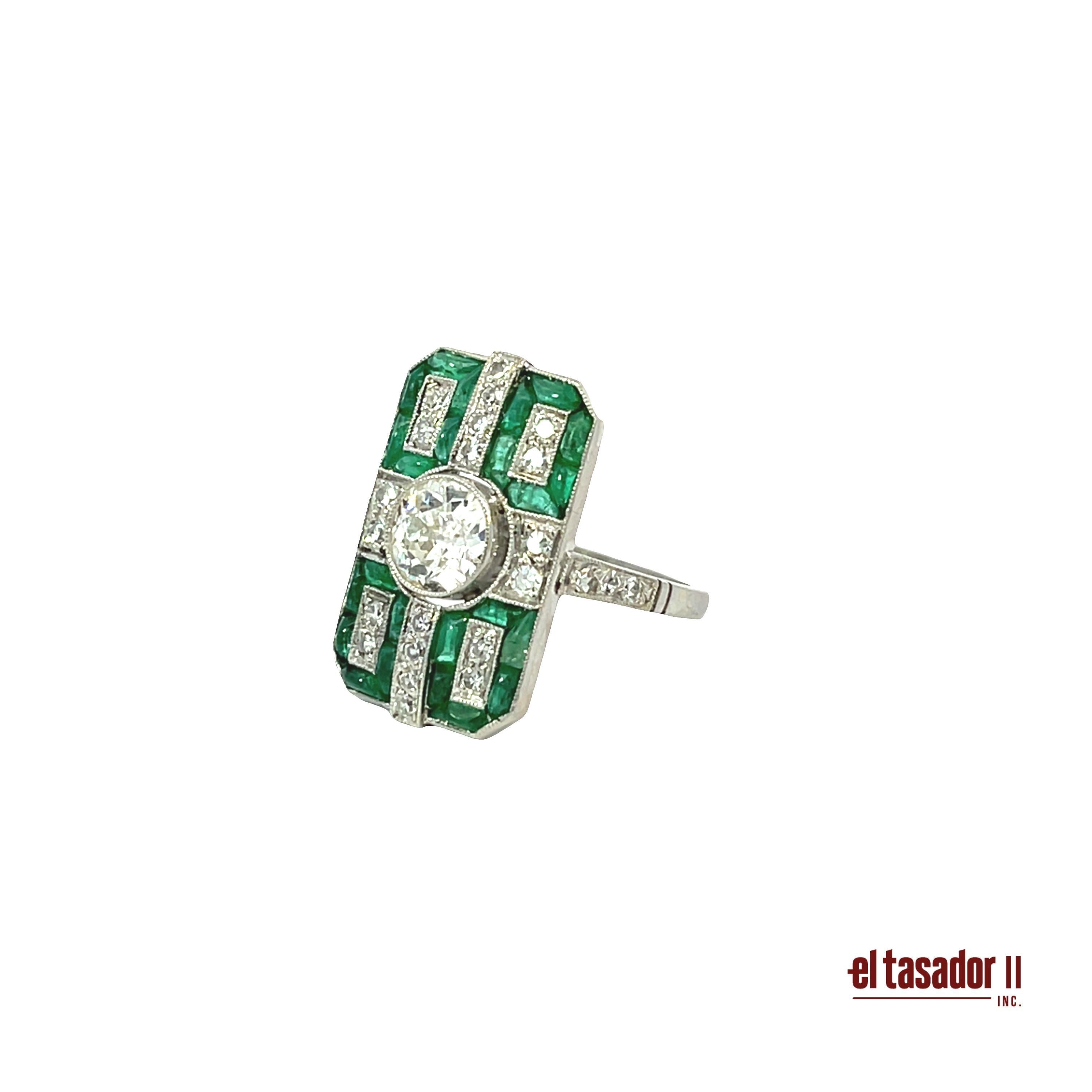 Art déco Bague Art Déco en platine avec diamants et émeraudes cabochon - 7,4 g en vente