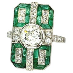 Art Deco Platinum Ring with Diamonds and Cabochon Emeralds – 7.4 g
