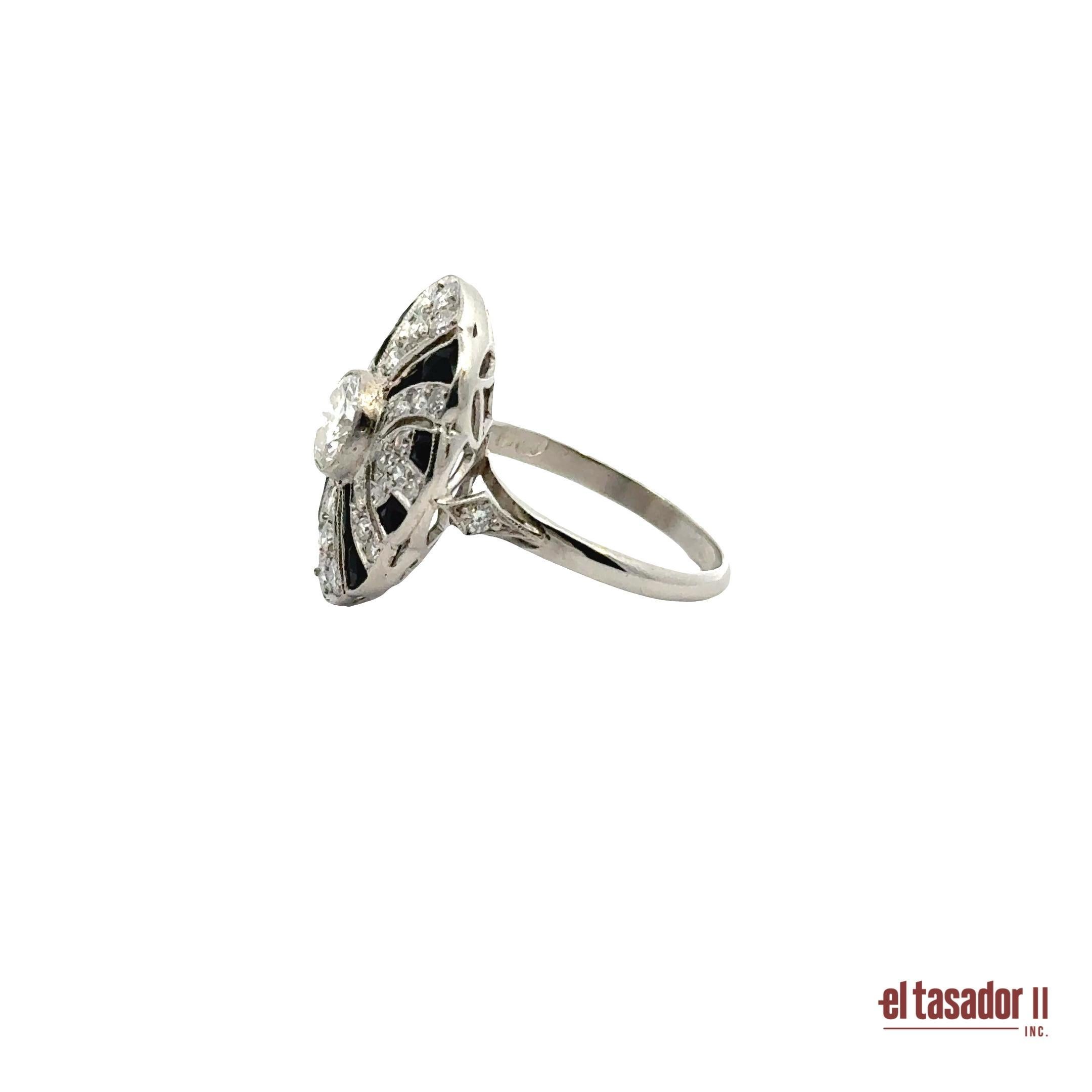 Art Deco Platinum Ring with Diamonds and Onyx For Sale 2