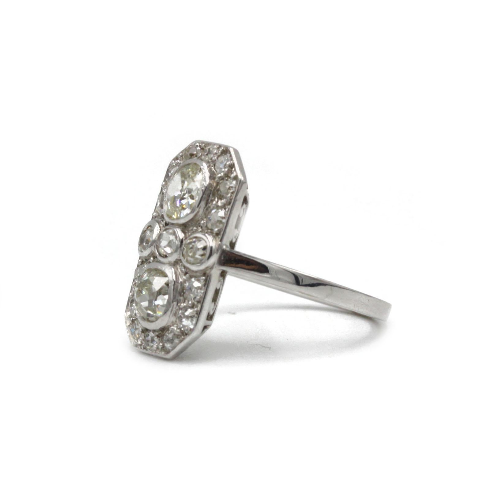 Art déco Bague Art-Déco en platine avec diamants taille ancienne - Elegance des années 1920 en vente