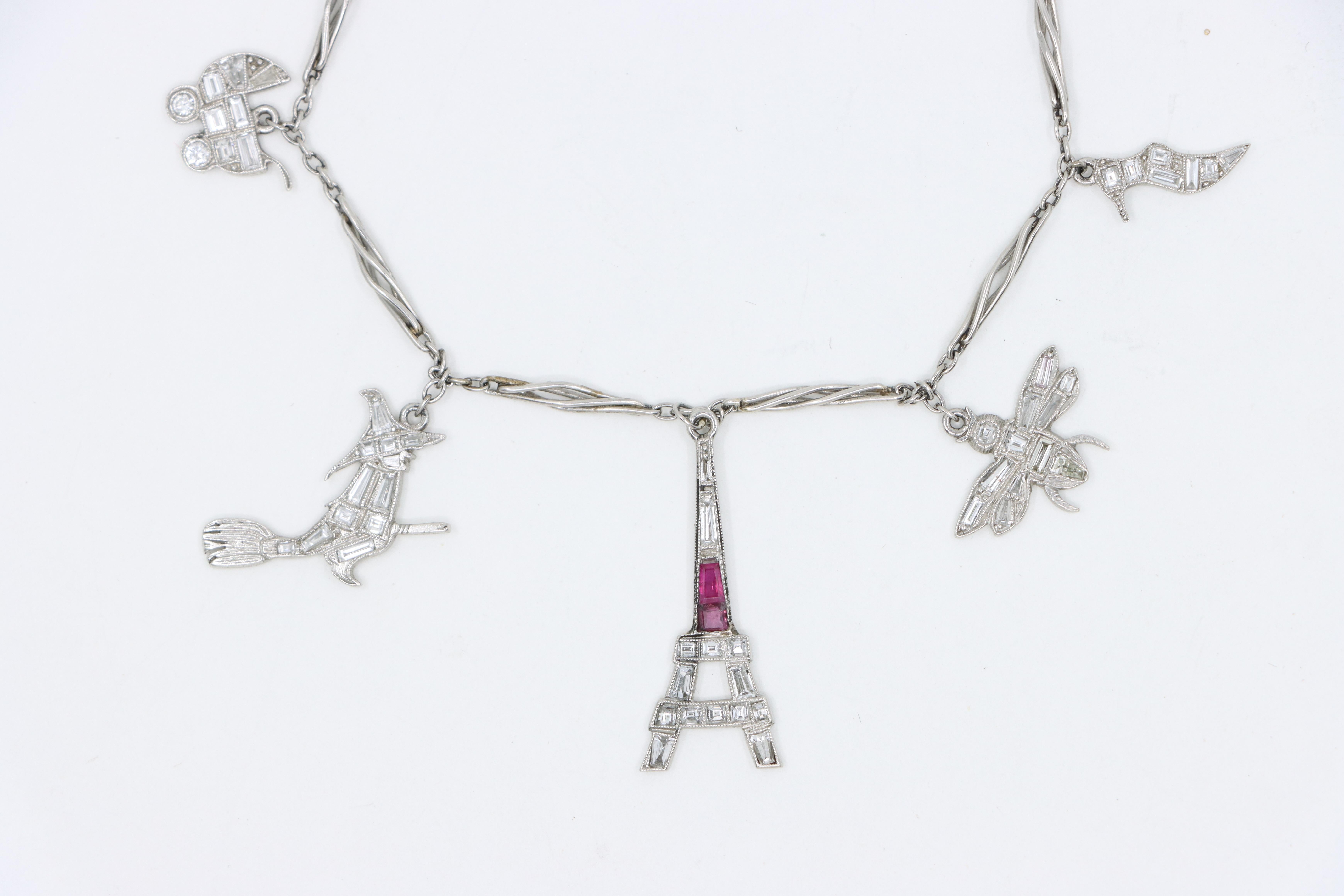 Art Deco Platin Rubin-Diamant-Charm-Armband (Baguetteschliff) im Angebot
