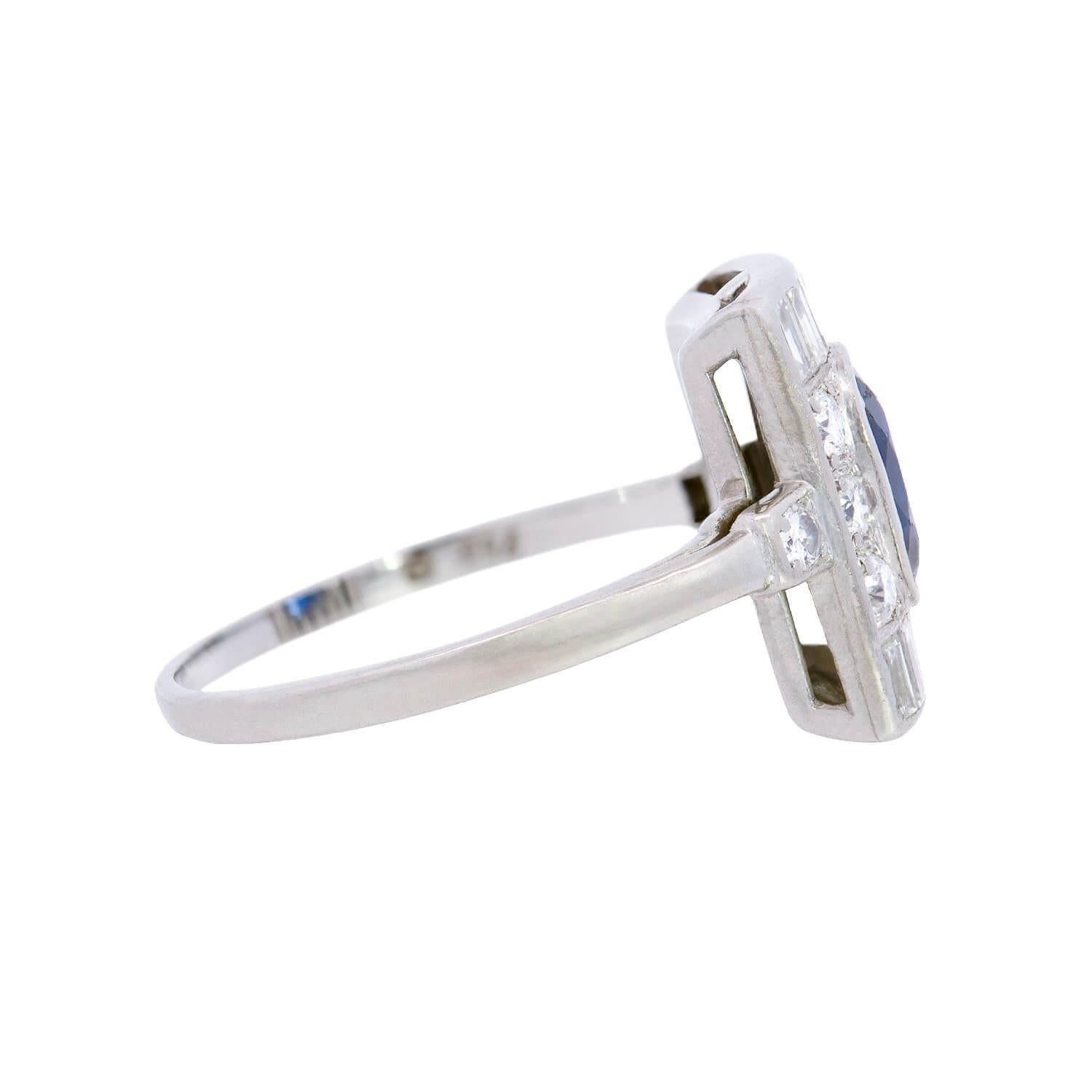 Bague de fiançailles Art déco en platine avec saphir et diamant Bon état - En vente à Narberth, PA