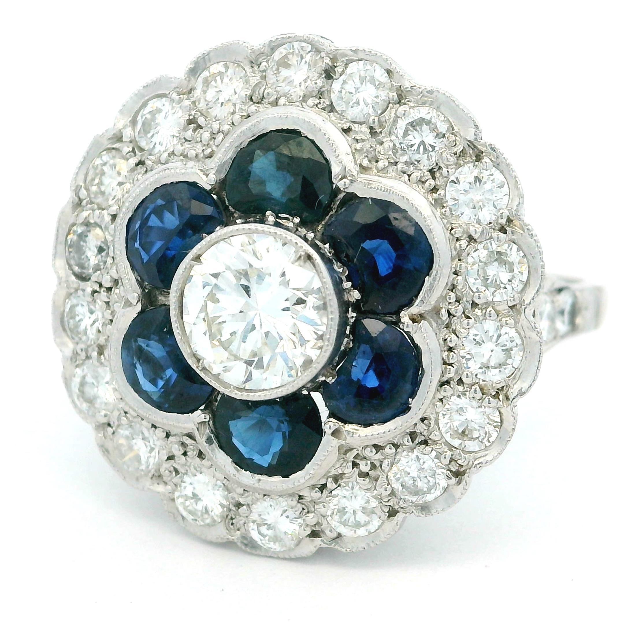 Art Deco Platin Saphir & Diamant Cluster Ring, um 1930 (Art déco) im Angebot