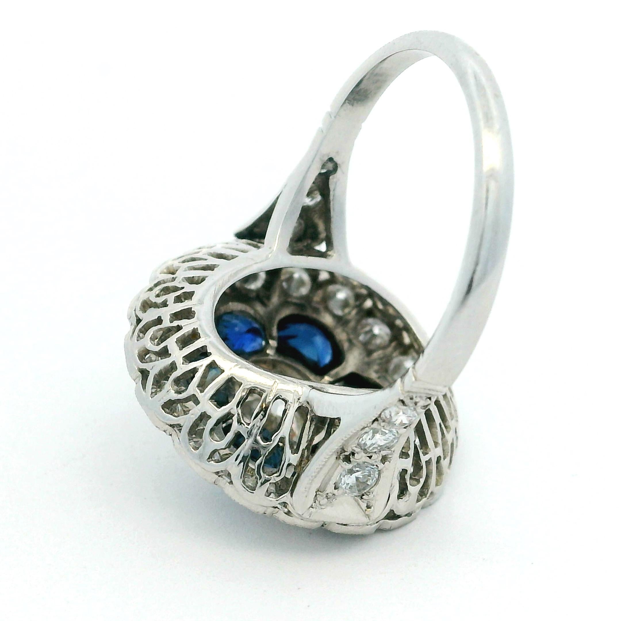 Art Deco Platin Saphir & Diamant Cluster Ring, um 1930 im Angebot 3
