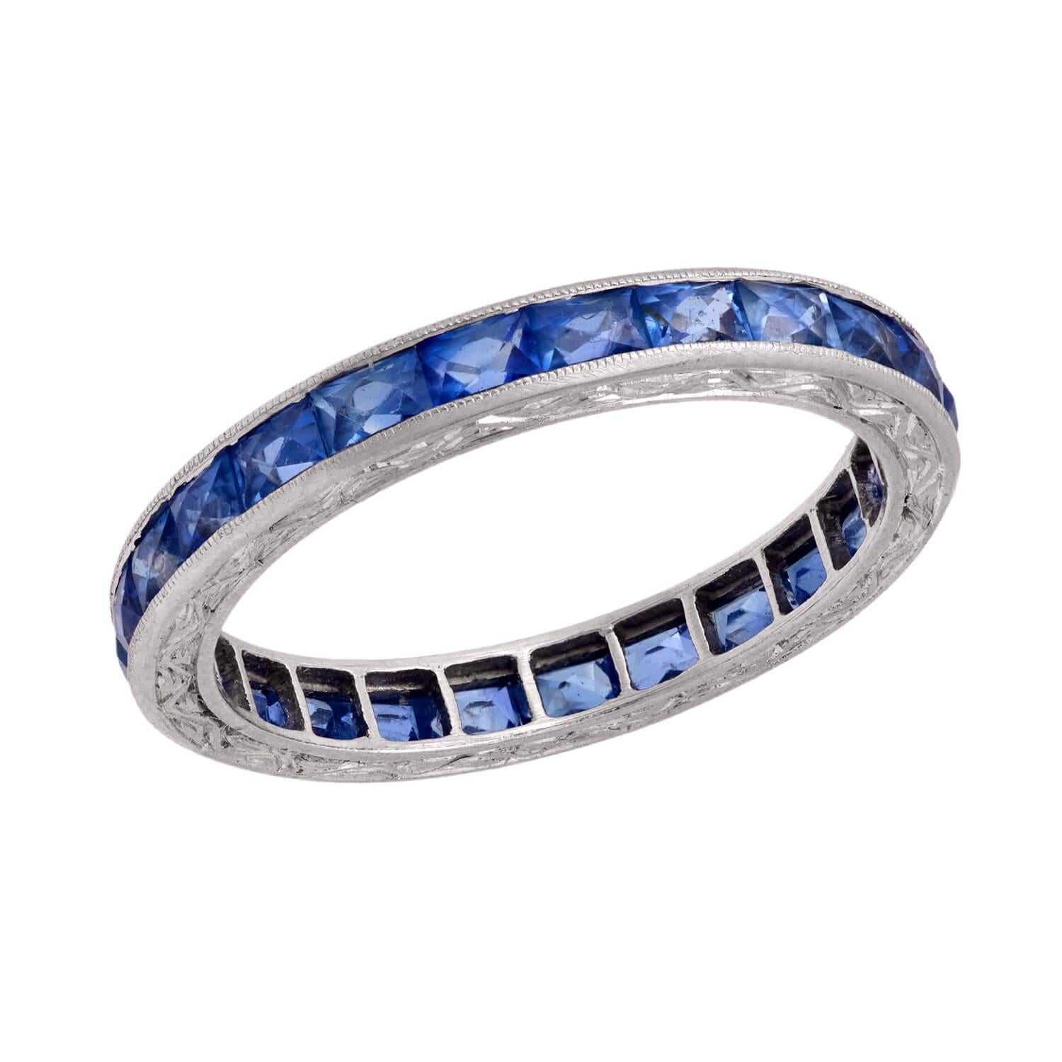 Anillo de Platino Art Decó con Zafiro de Eternidad