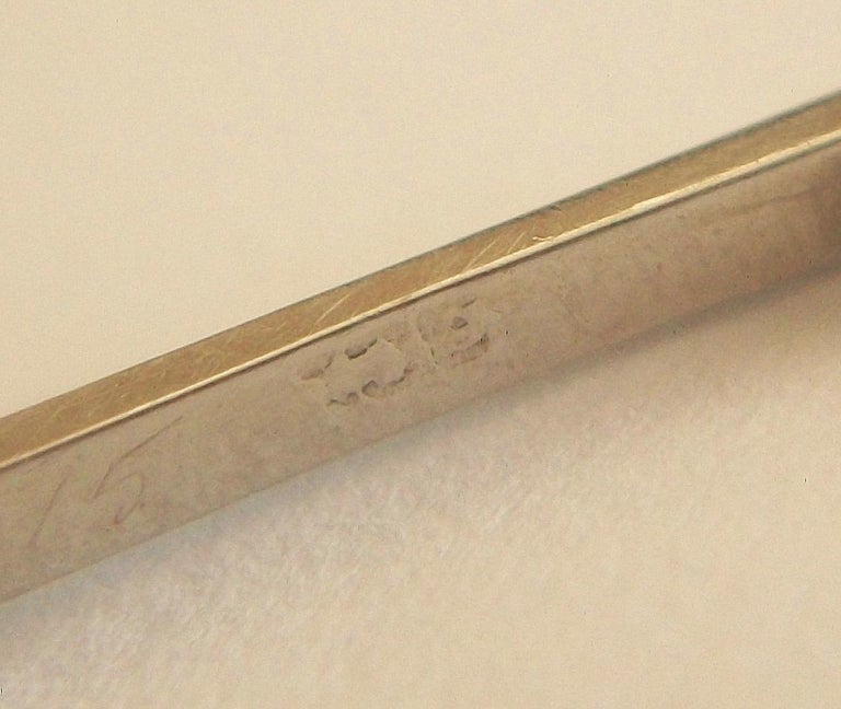 Art Deco Platinum & Seed Pearl Safety Pin Brooch - United States - Circa 1925 For Sale 8