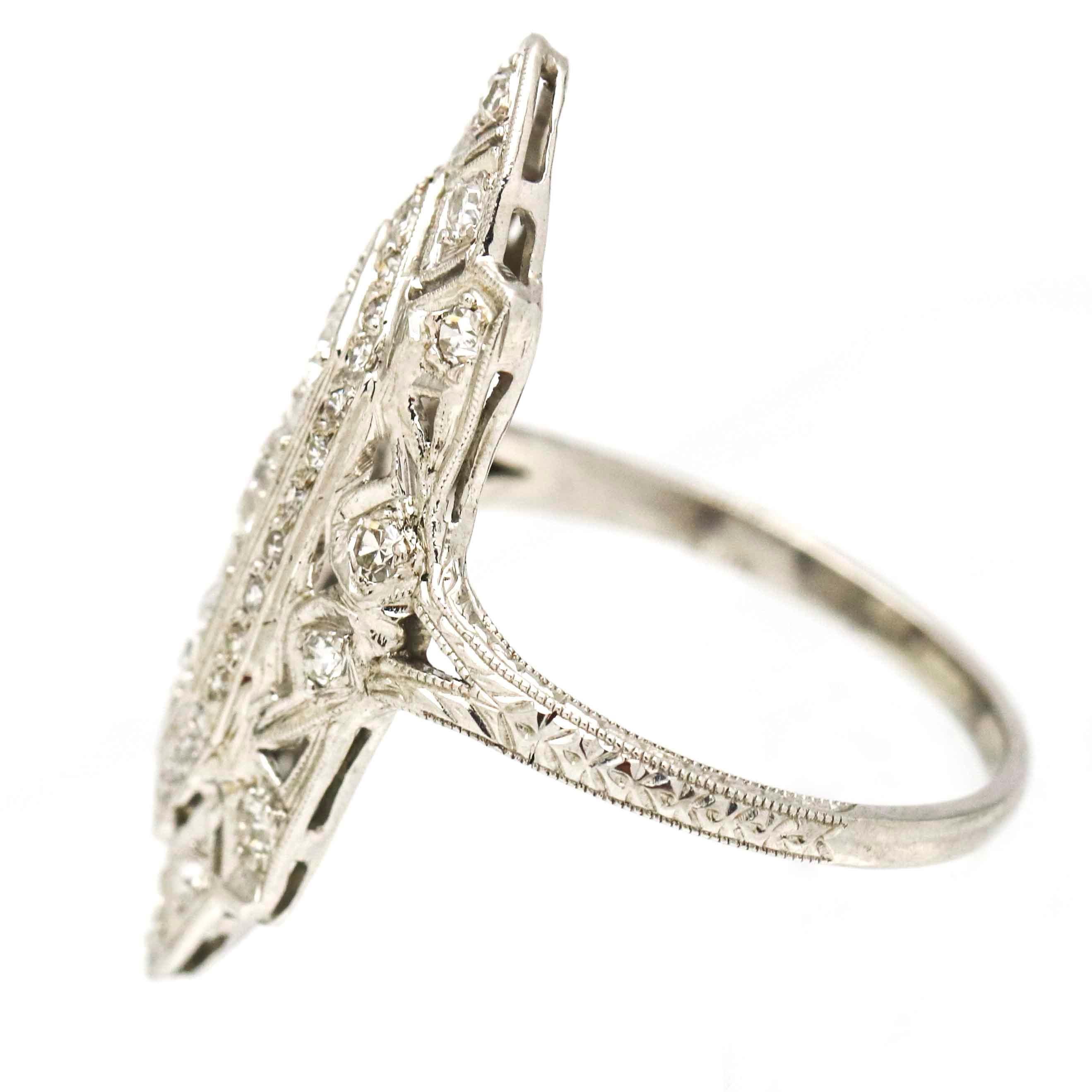 Art Deco Platinum Three-Stone Diamond Cocktail Ring In Good Condition For Sale In Fort Lauderdale, FL
