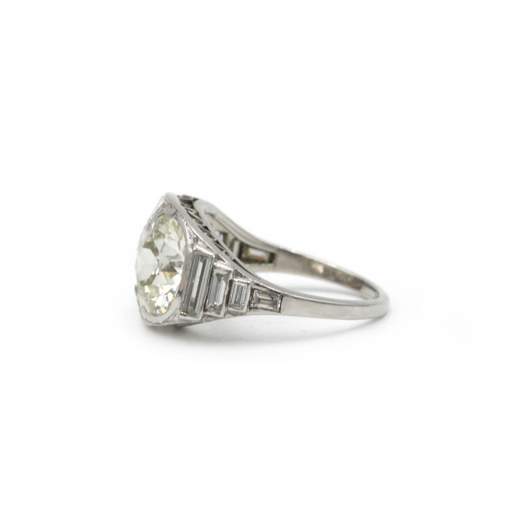Taille vieille Europe Bague Art déco à deux diamants de 5,27 carats au total, certifiée GIA en vente