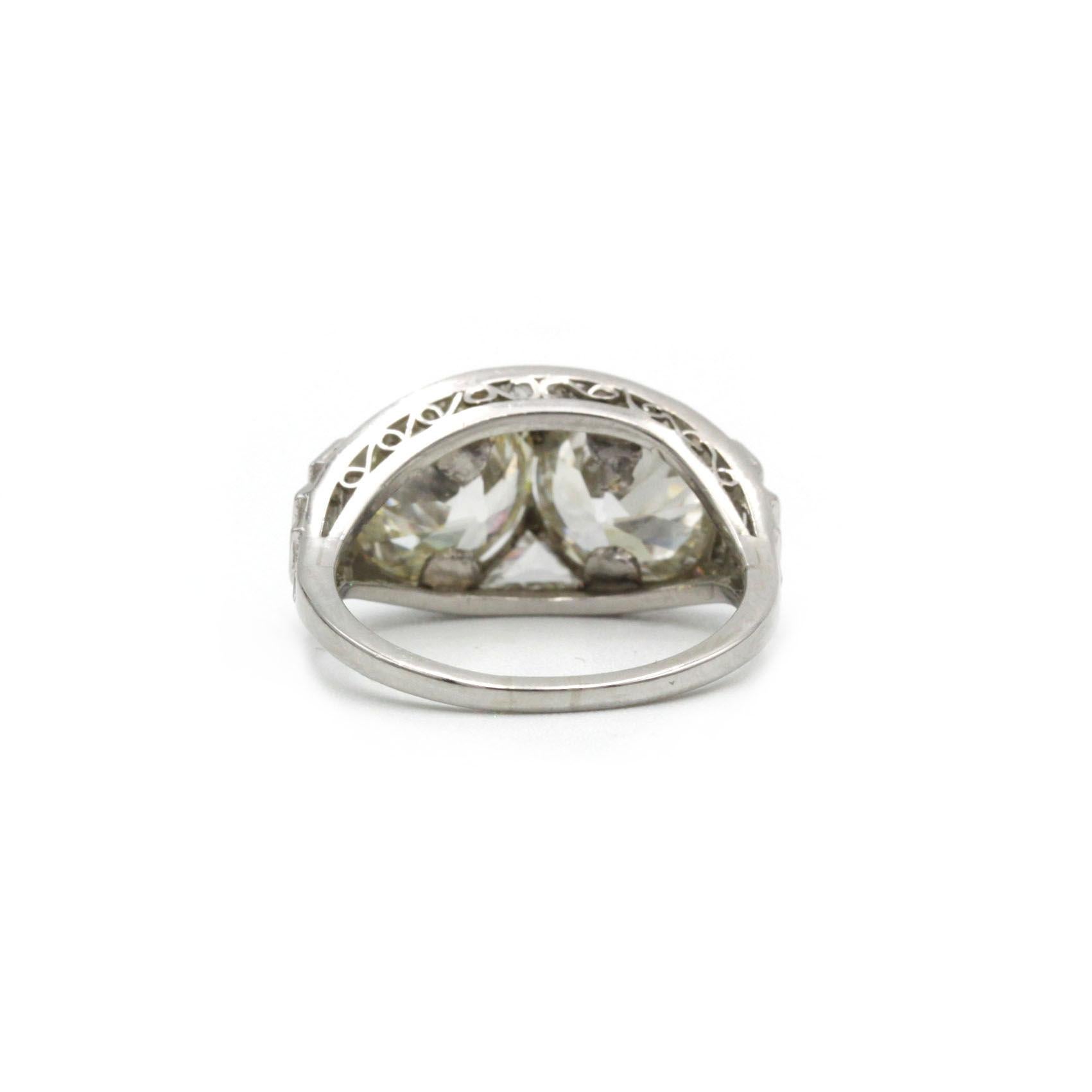 Bague Art déco à deux diamants de 5,27 carats au total, certifiée GIA Pour femmes en vente