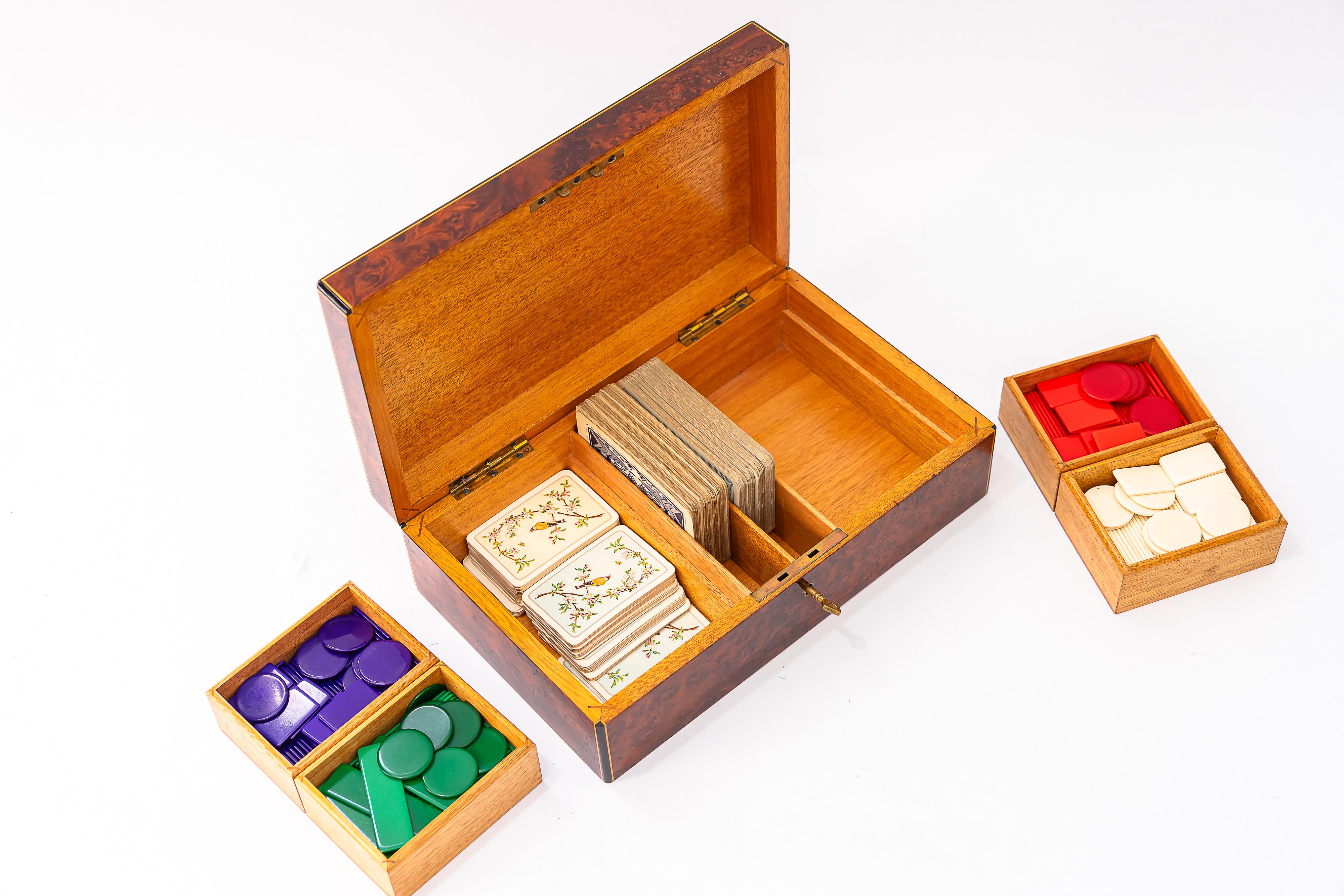 Boîte de jeu Art Déco en bois d'érable viennois des années 1920 en vente 4