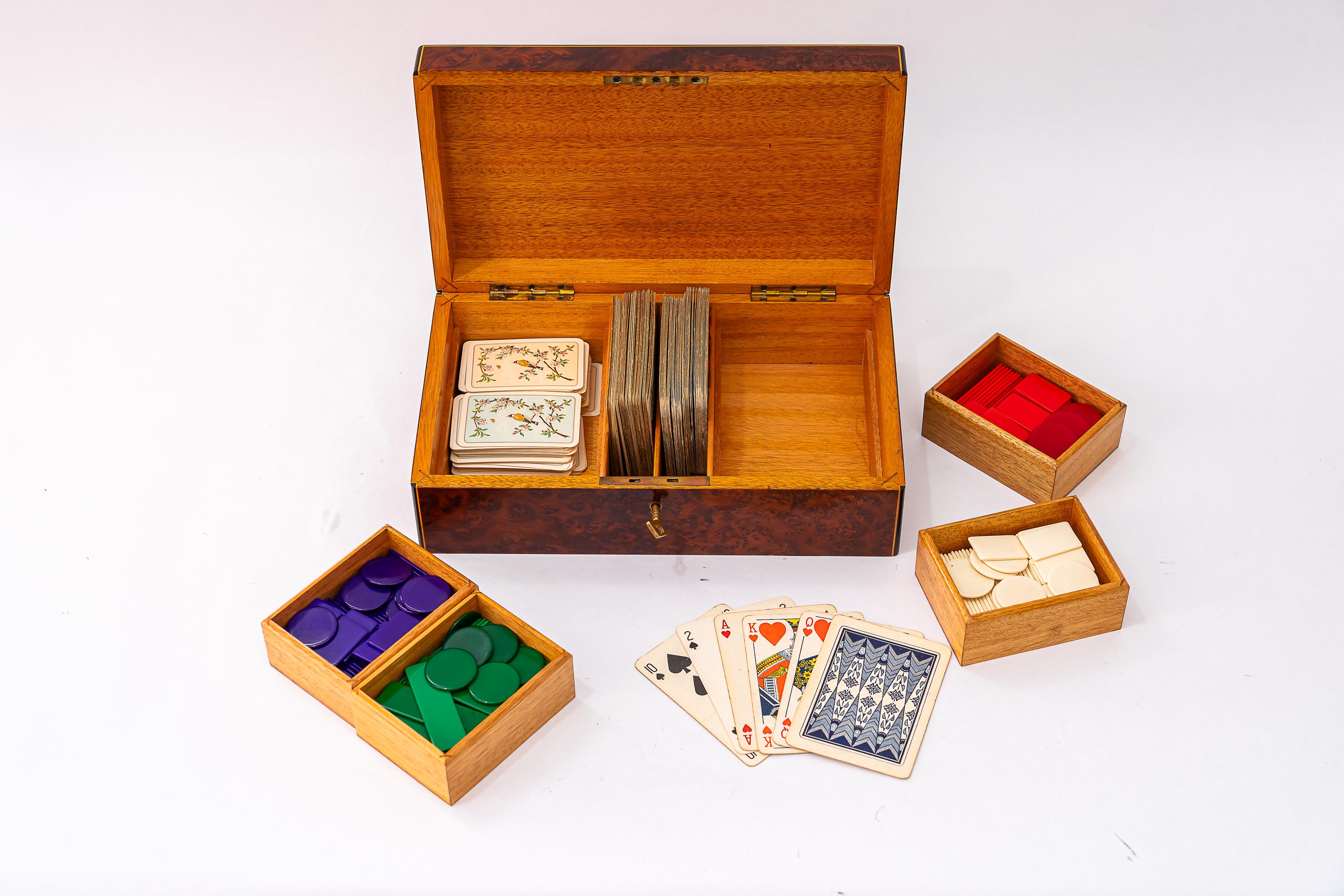 Boîte de jeu Art Déco en bois d'érable viennois des années 1920 en vente 7