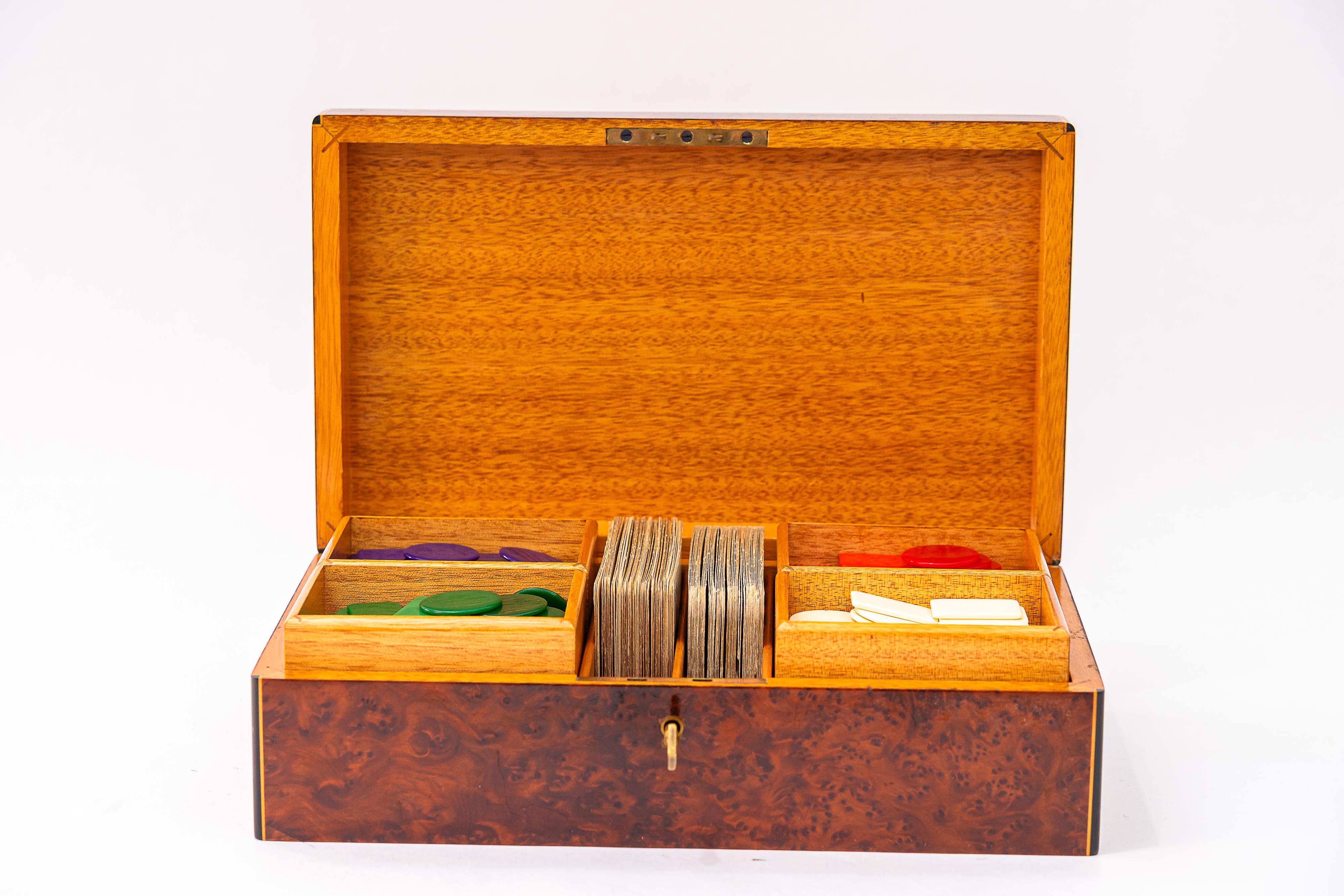 Boîte de jeu Art Déco en bois d'érable viennois des années 1920 en vente 1