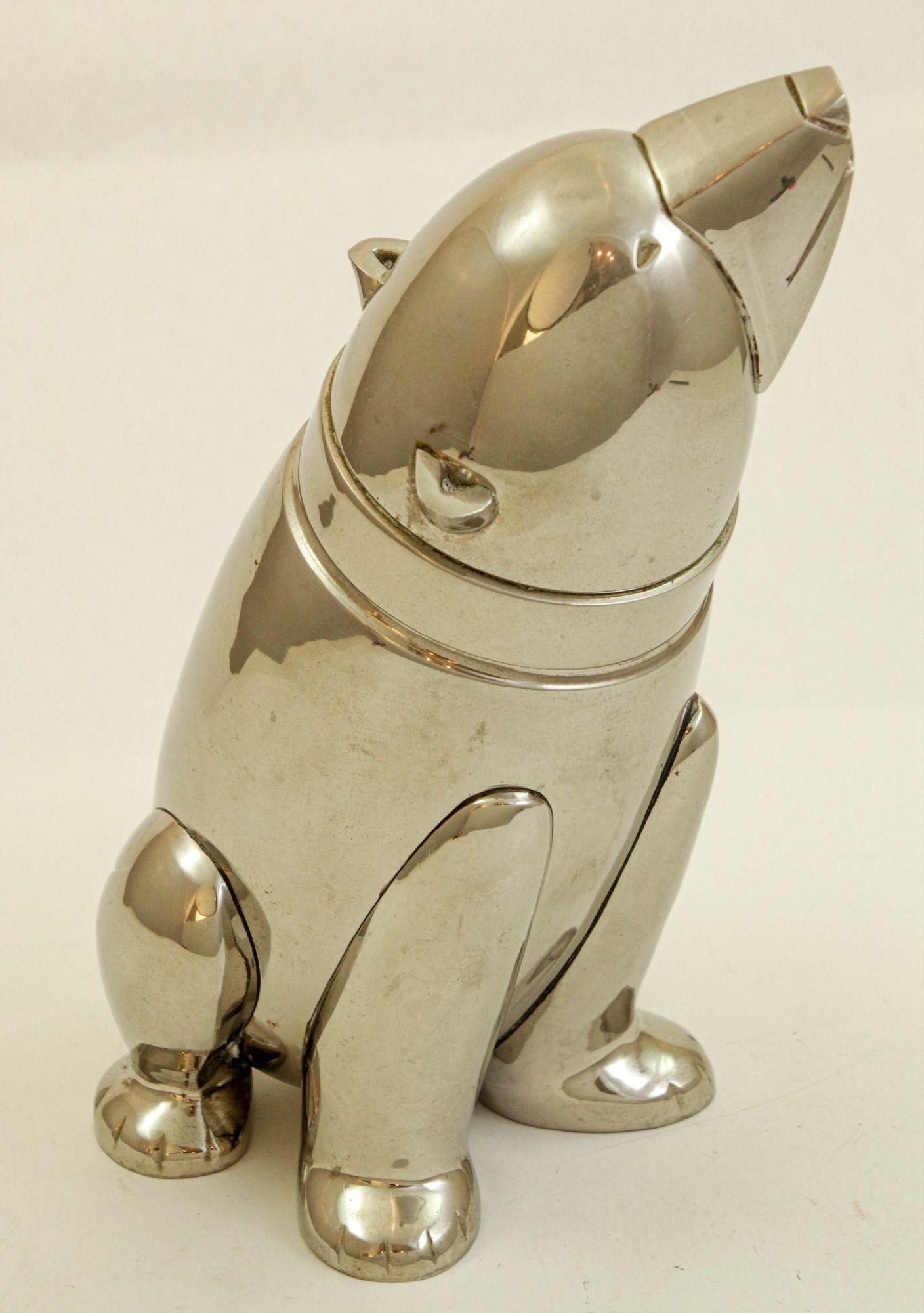 Shaker à cocktail figuratif Art Déco ours polaire chromé des années 1980 en vente 12