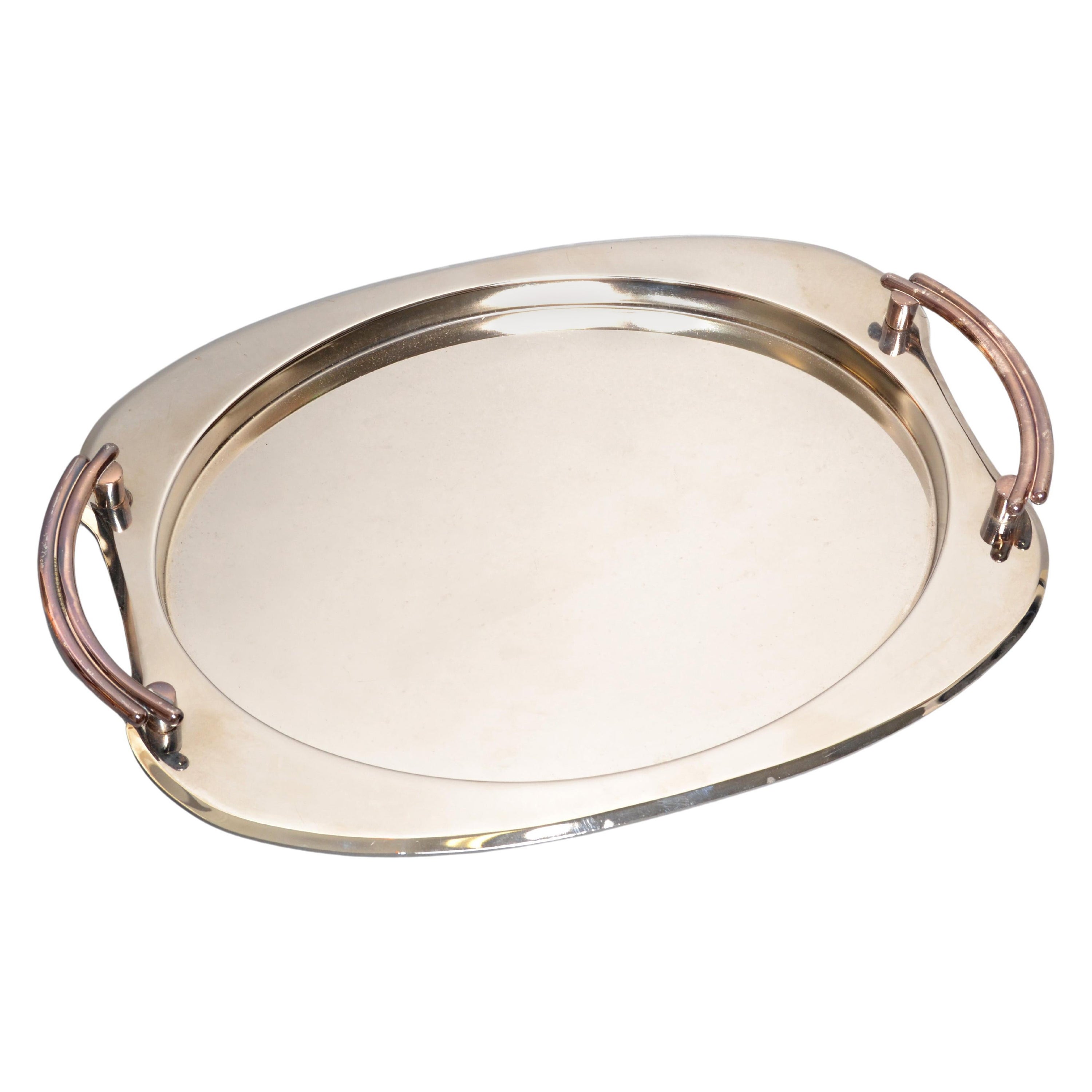 Piatto da portata Art Deco in acciaio lucido e argento Vassoio da portata Barware 1950