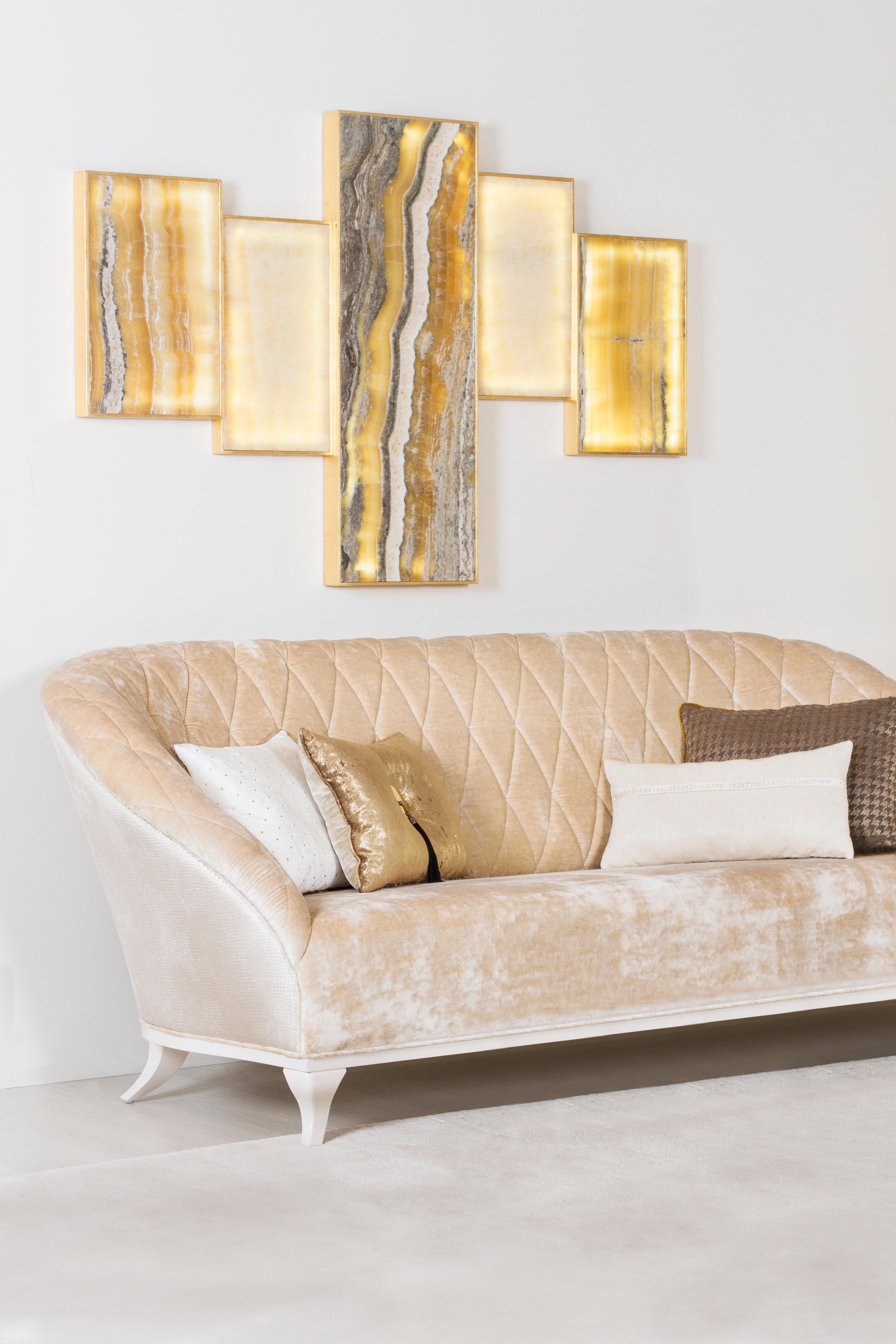 Poppi 3-seat sofa, Modern Collection, Handcrafted in Portugal - Europe by GF Modern.

With an elegant design inspired by the eternal surroundings of bohemian life, Poppi sofa exudes a stylish yet serene feel. The legs and structure in metallic beige