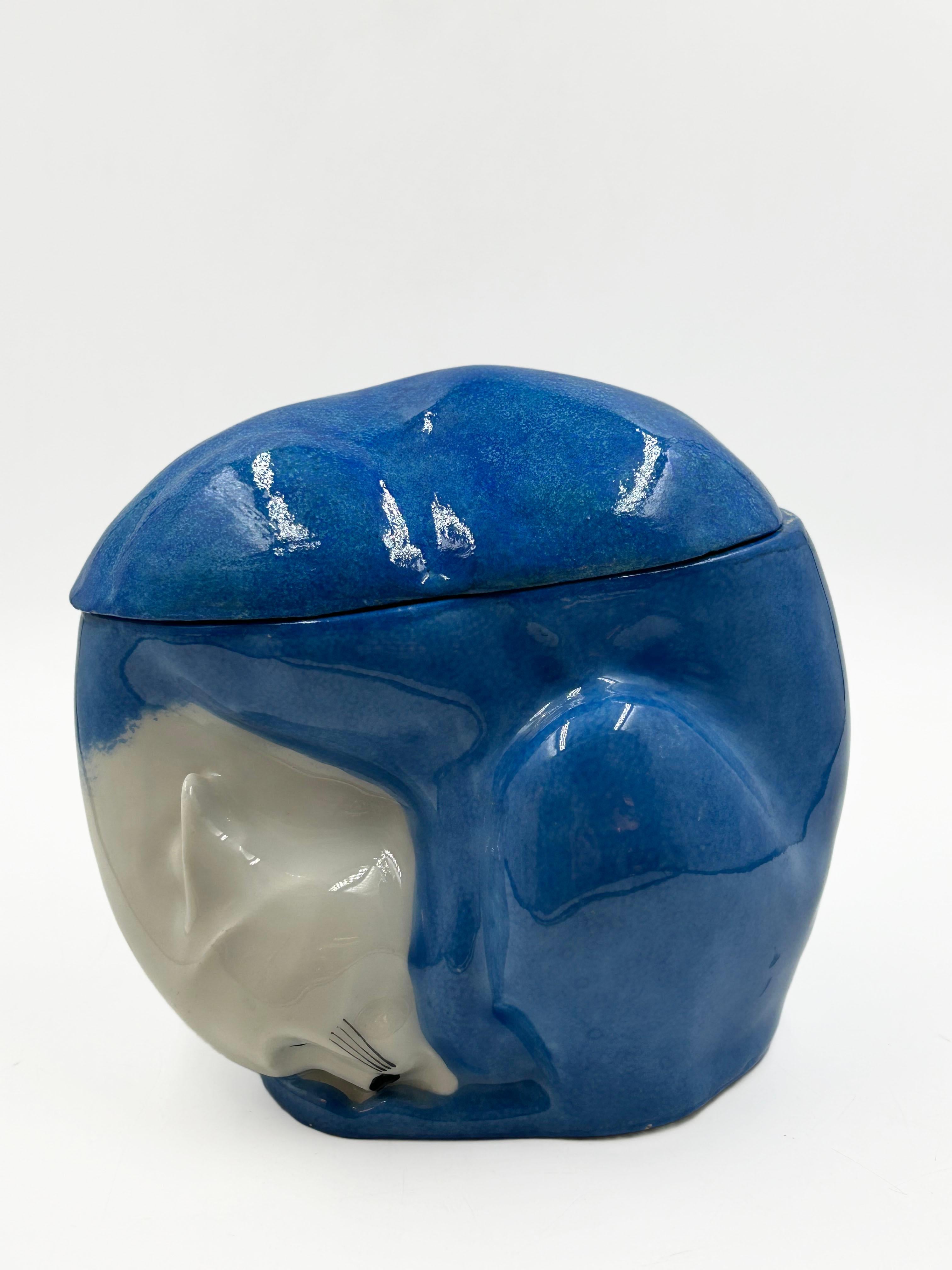 Art Deco Porcelain Box by Édouard Marcel Sandoz for Theodore Haviland
This exquisite sculptural box showcases the unmistakable zoomorphic aesthetic of Sandoz, one of the great masters of animal design during the Art Deco period. Crafted in glazed