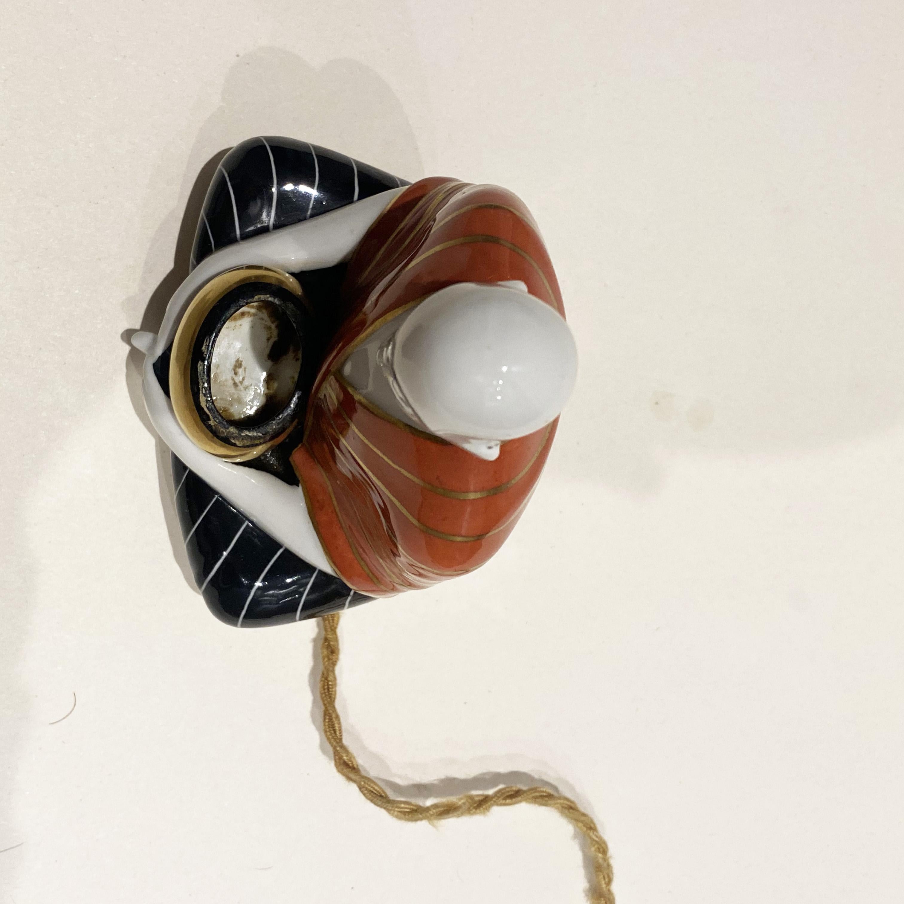 Porcelaine Lampe brûleur de parfum « Bouddha » chinoise en porcelaine Art déco par Robj Paris, années 1920