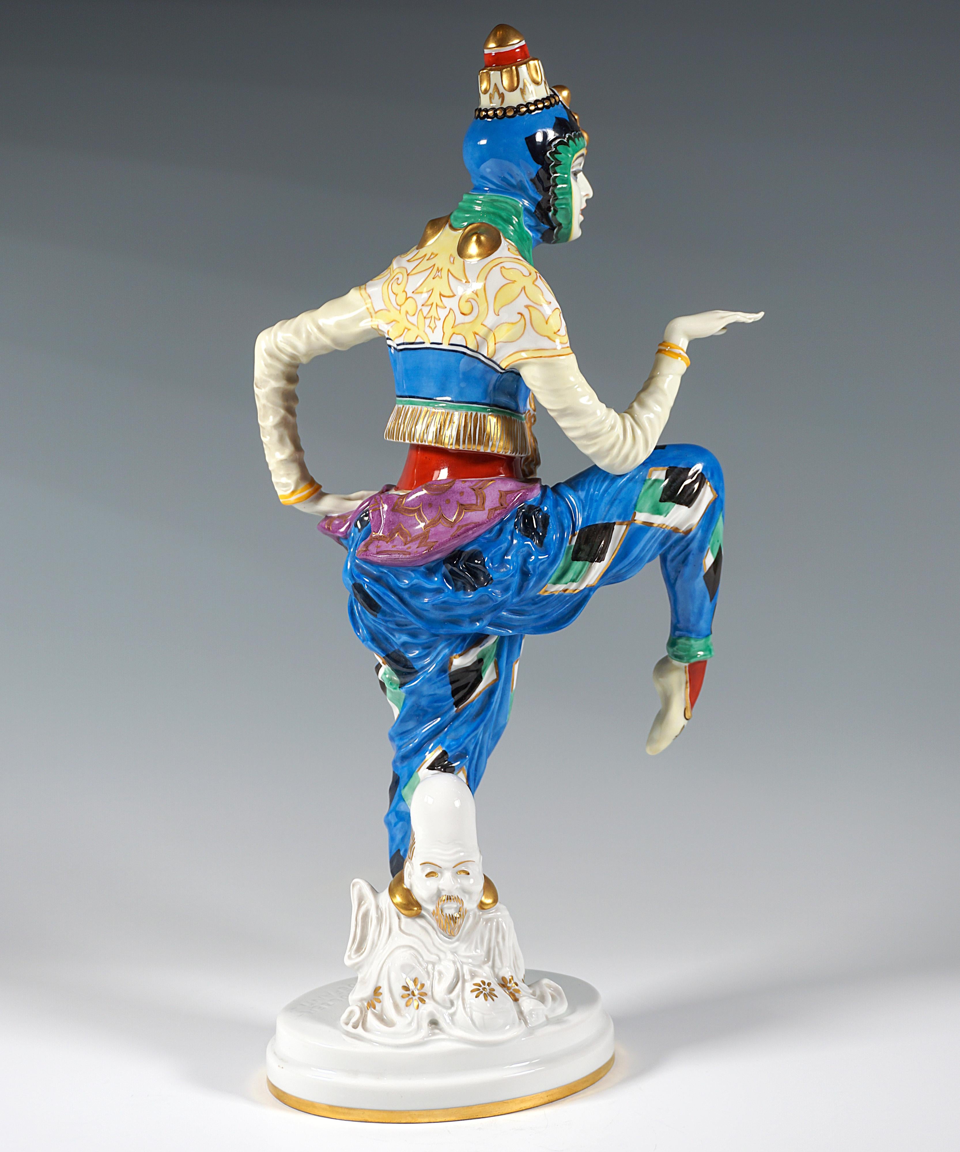 Hand-Crafted Art Déco Porcelain Figure Korean Dance by C. Holzer-Defanti Rosenthal Germany For Sale