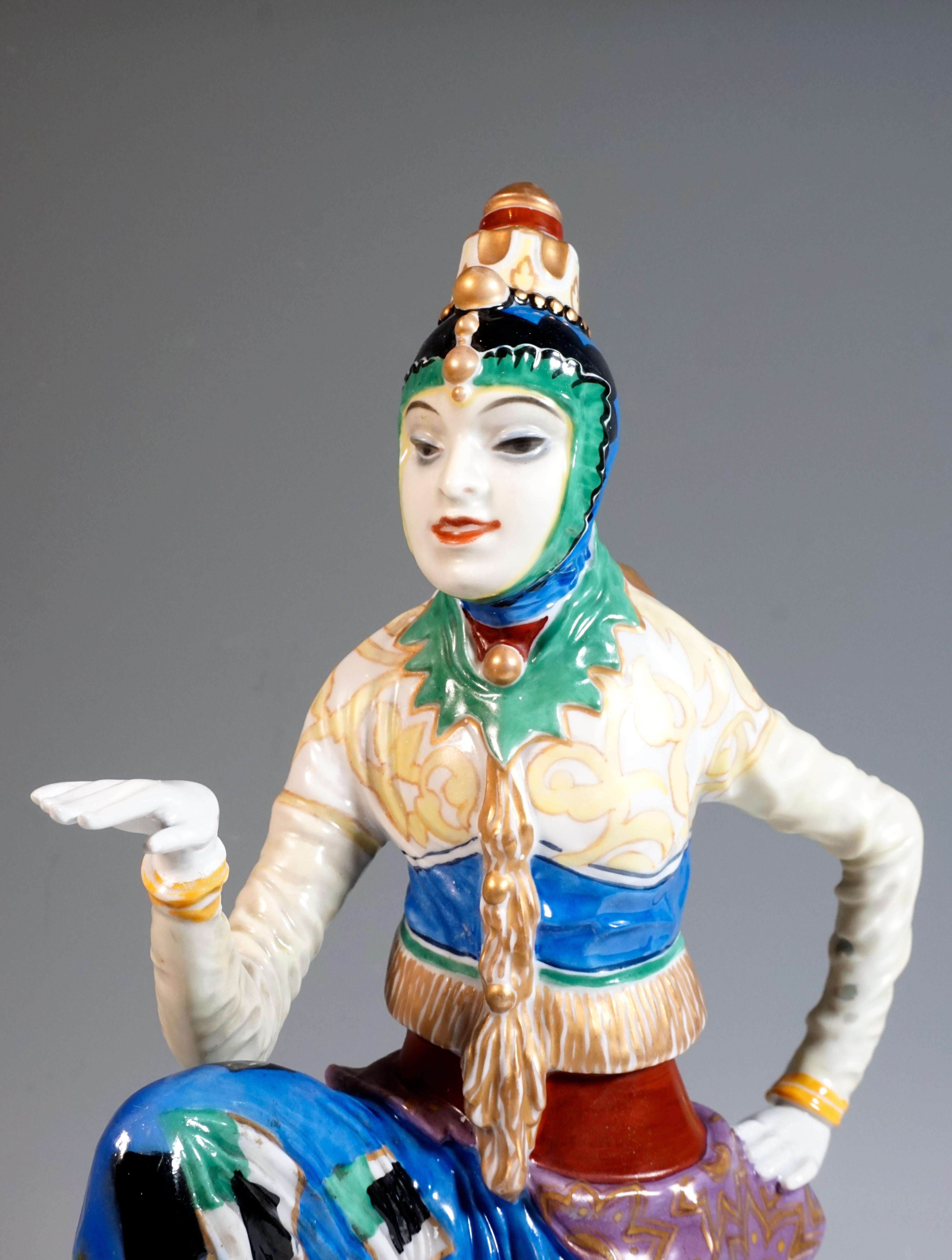 Art Deco Porcelain Figure 'Korean Dance' by Holzer-Defanti, Rosenthal, Germany In Good Condition In Vienna, AT