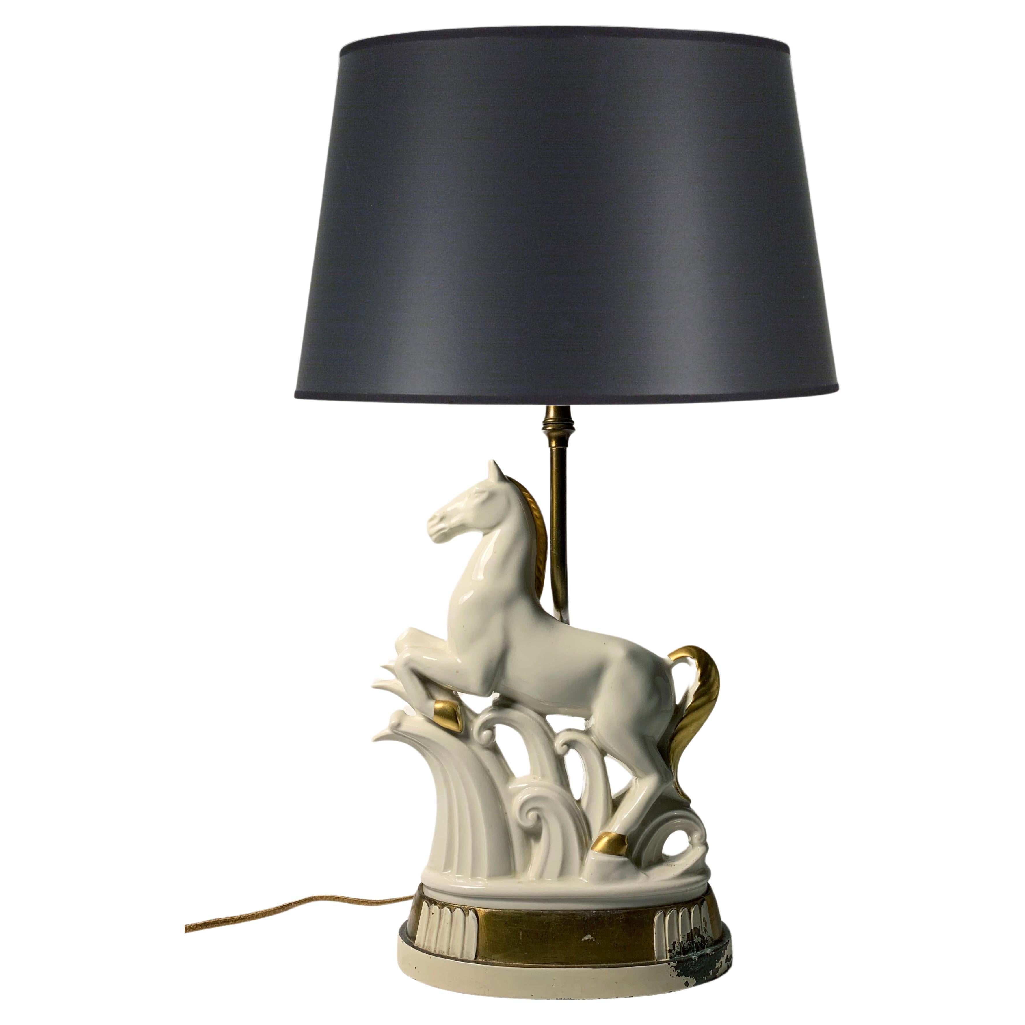 Lampe de sculpture de cheval en porcelaine Art Déco
