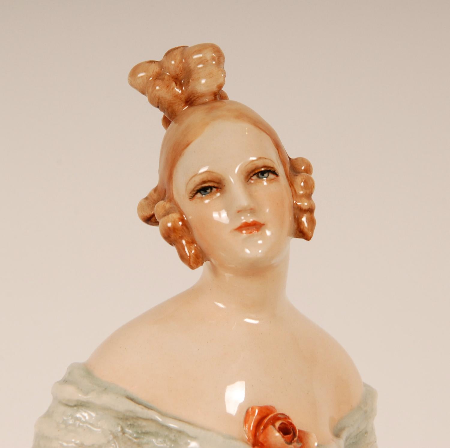 Art Deco Italian Ceramic Lady Figurine Guido Cacciapuoti Cris de Paris Porcelain For Sale 4