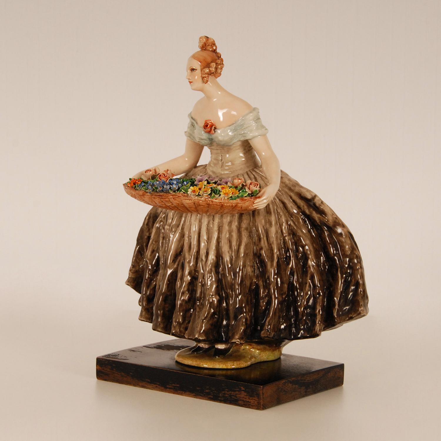 Art Deco Italian Ceramic Lady Figurine Guido Cacciapuoti Cris de Paris Porcelain In Good Condition In Wommelgem, VAN