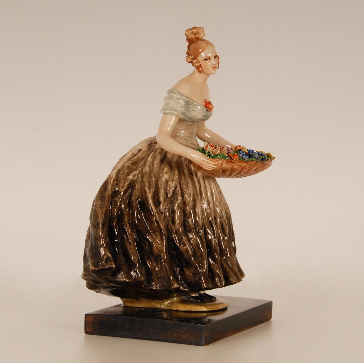 Art Deco Italian Ceramic Lady Figurine Guido Cacciapuoti Cris de Paris Porcelain For Sale 2