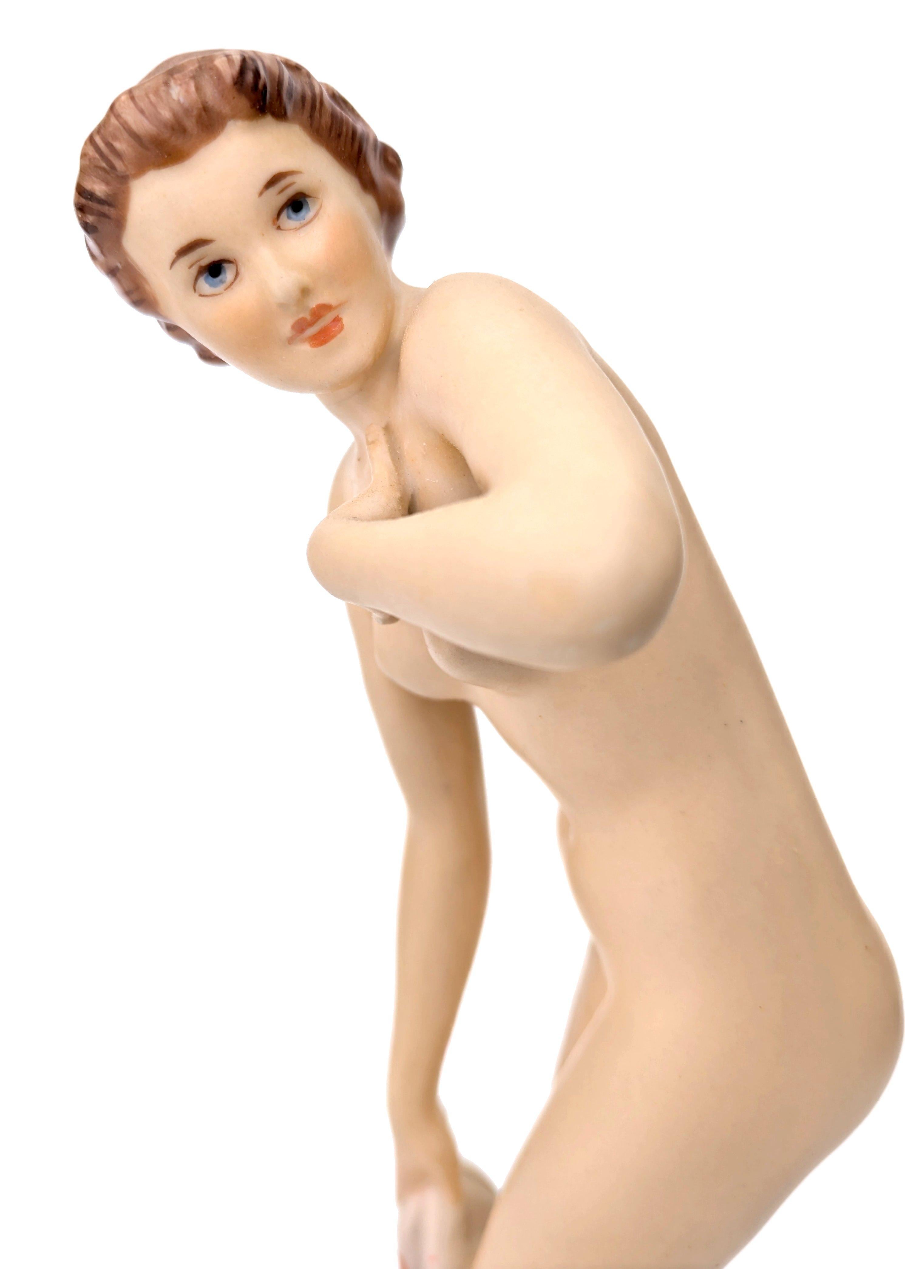 Desnudo femenino de porcelana Art Déco de Royal Dux, c1930 en venta 1