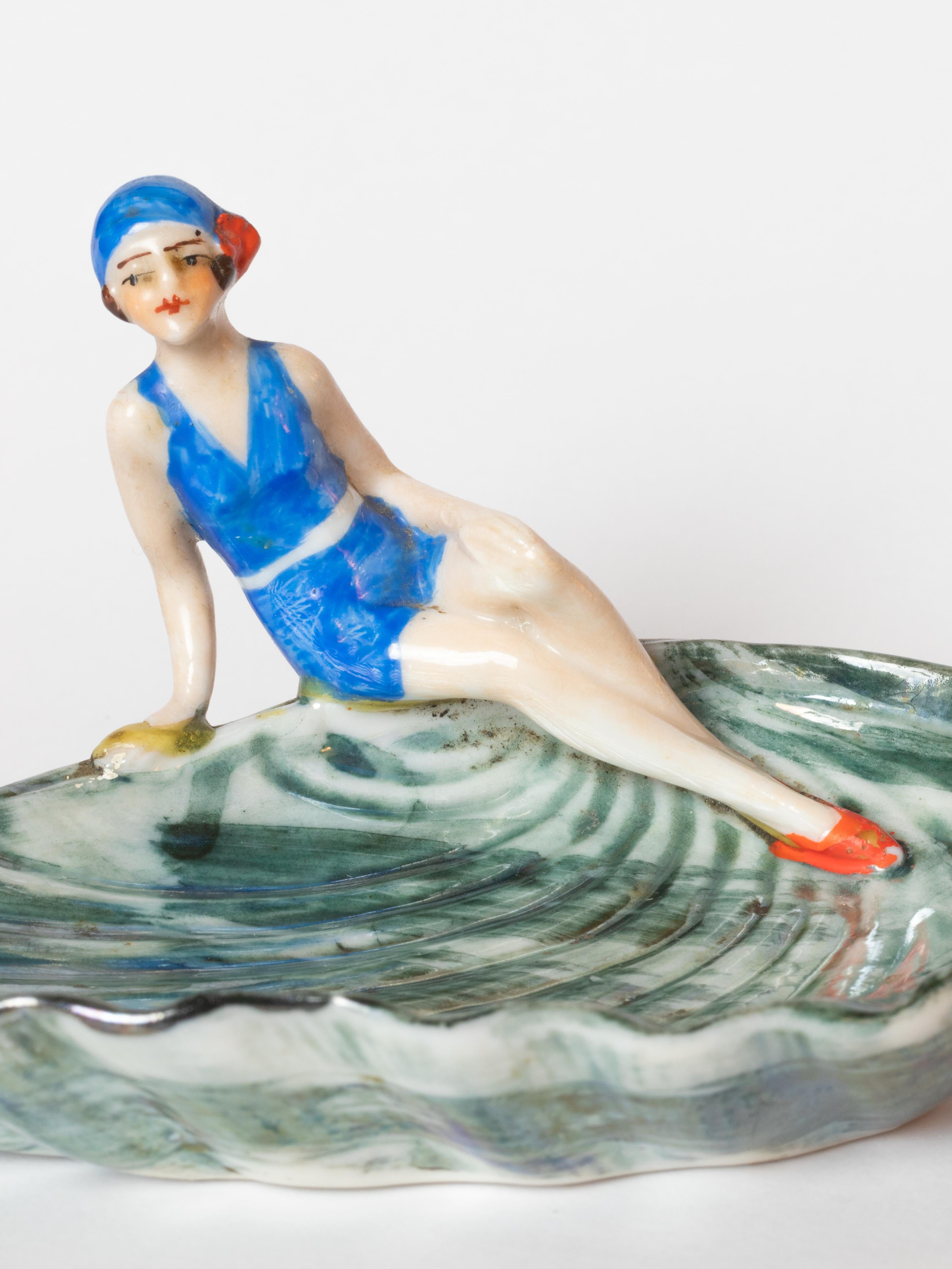 XX secolo Art Deco Porcelain Pin-Up Figurine by Goebel, 1929 in vendita