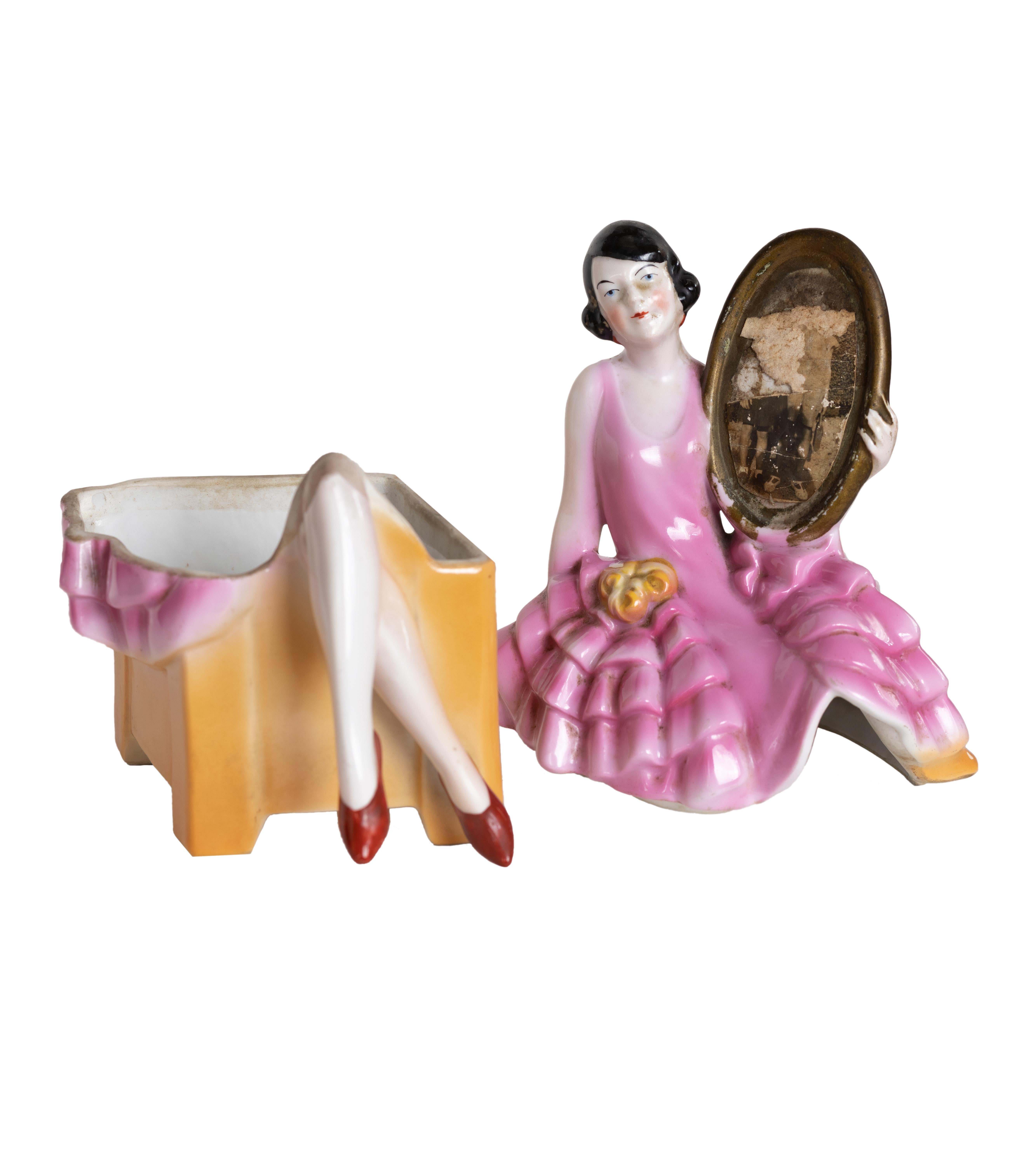 Boîte à bijoux à poudre en porcelaine Art déco avec femme, années 1930 en vente 4