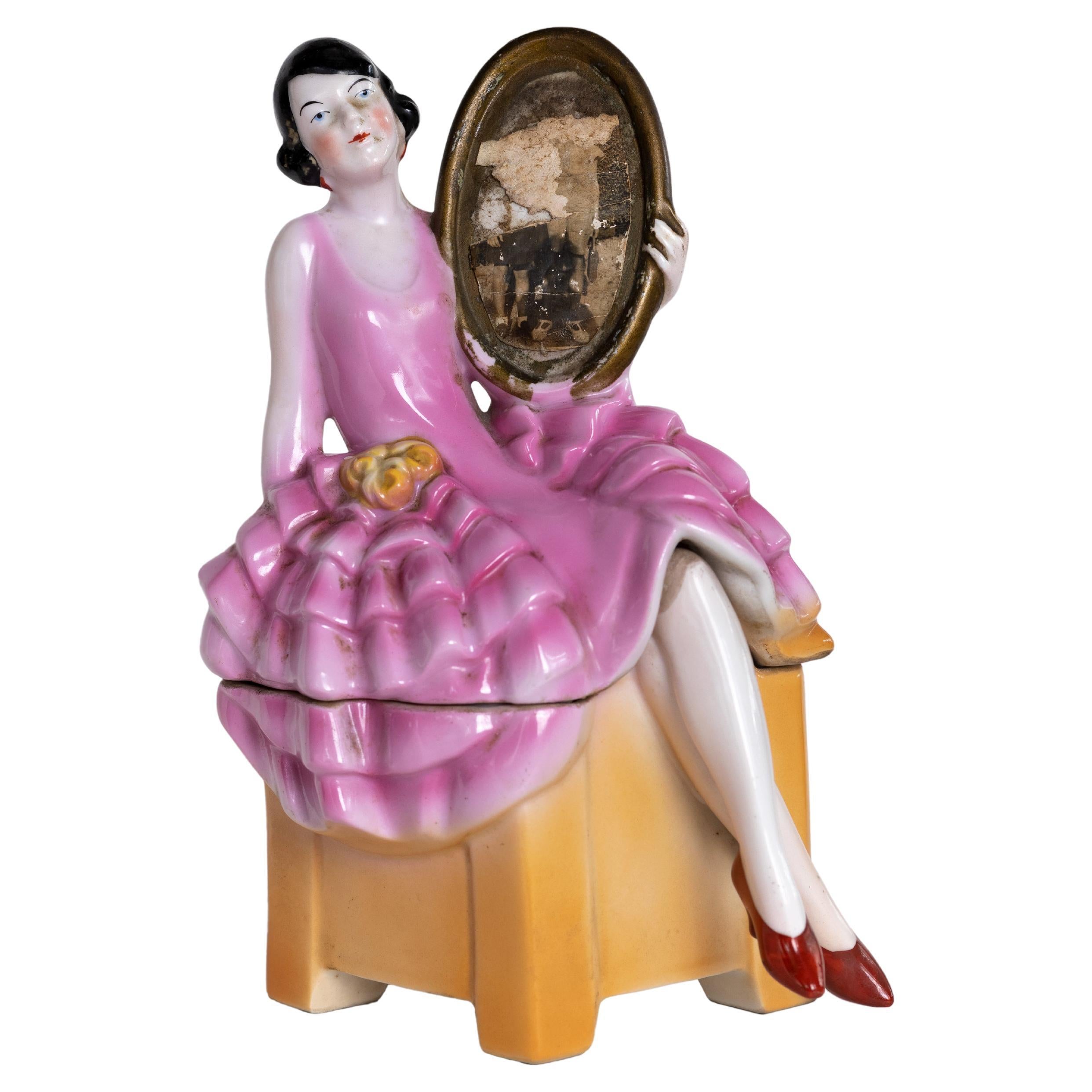 Boîte à bijoux à poudre en porcelaine Art déco avec femme, années 1930