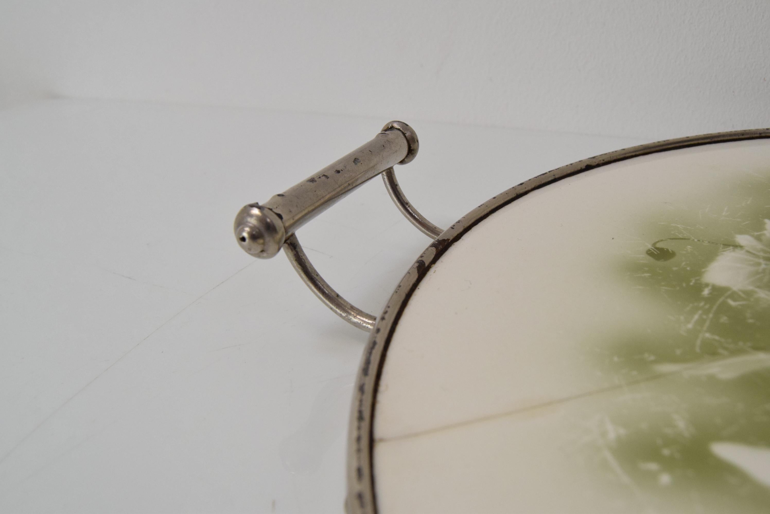 Milieu du XXe siècle Plateau de service en porcelaine Art Déco, vers les années 1930. en vente