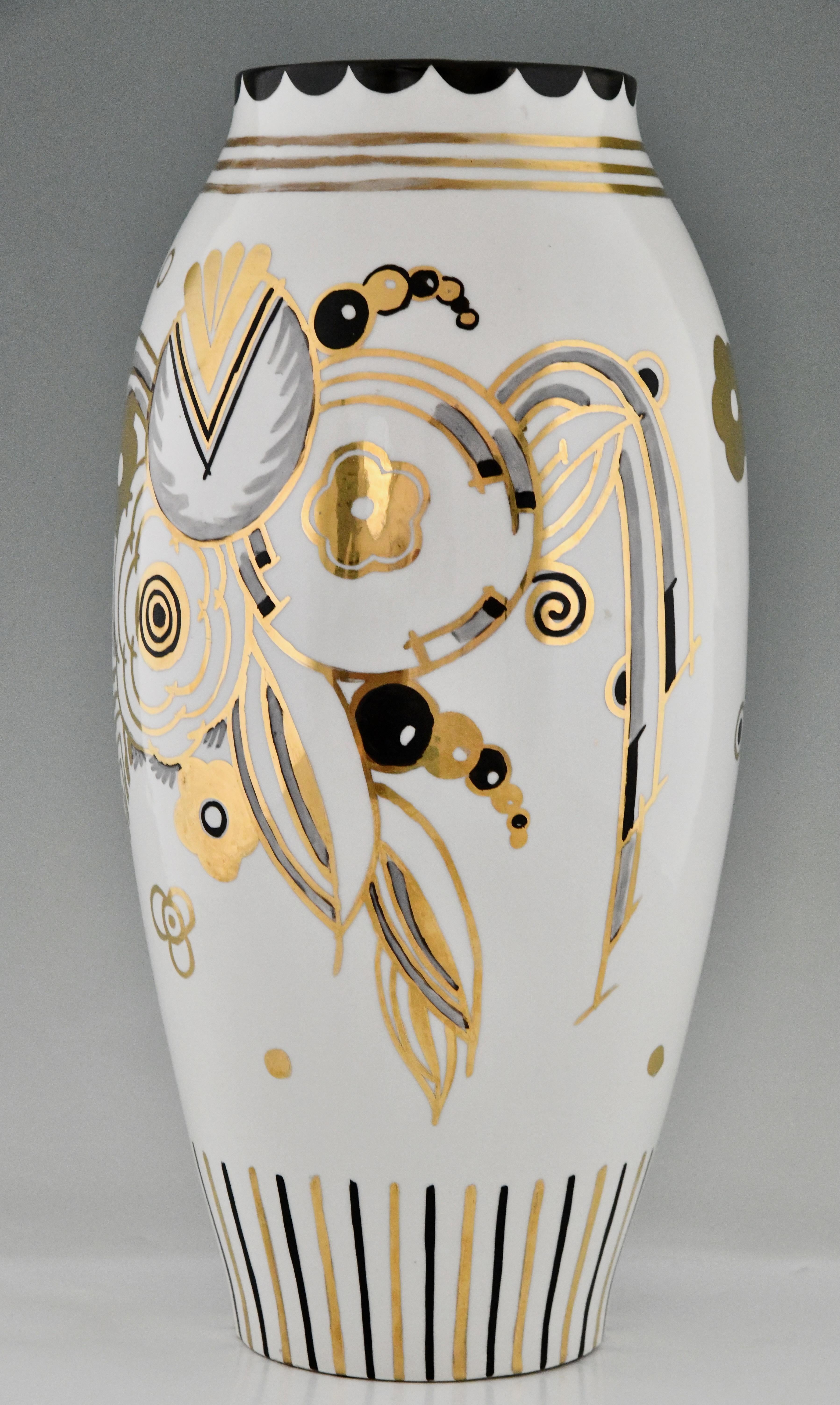 French Art Deco porcelain vase with flowers Ernest Ventrillon Les Arts Réunis 1930 For Sale