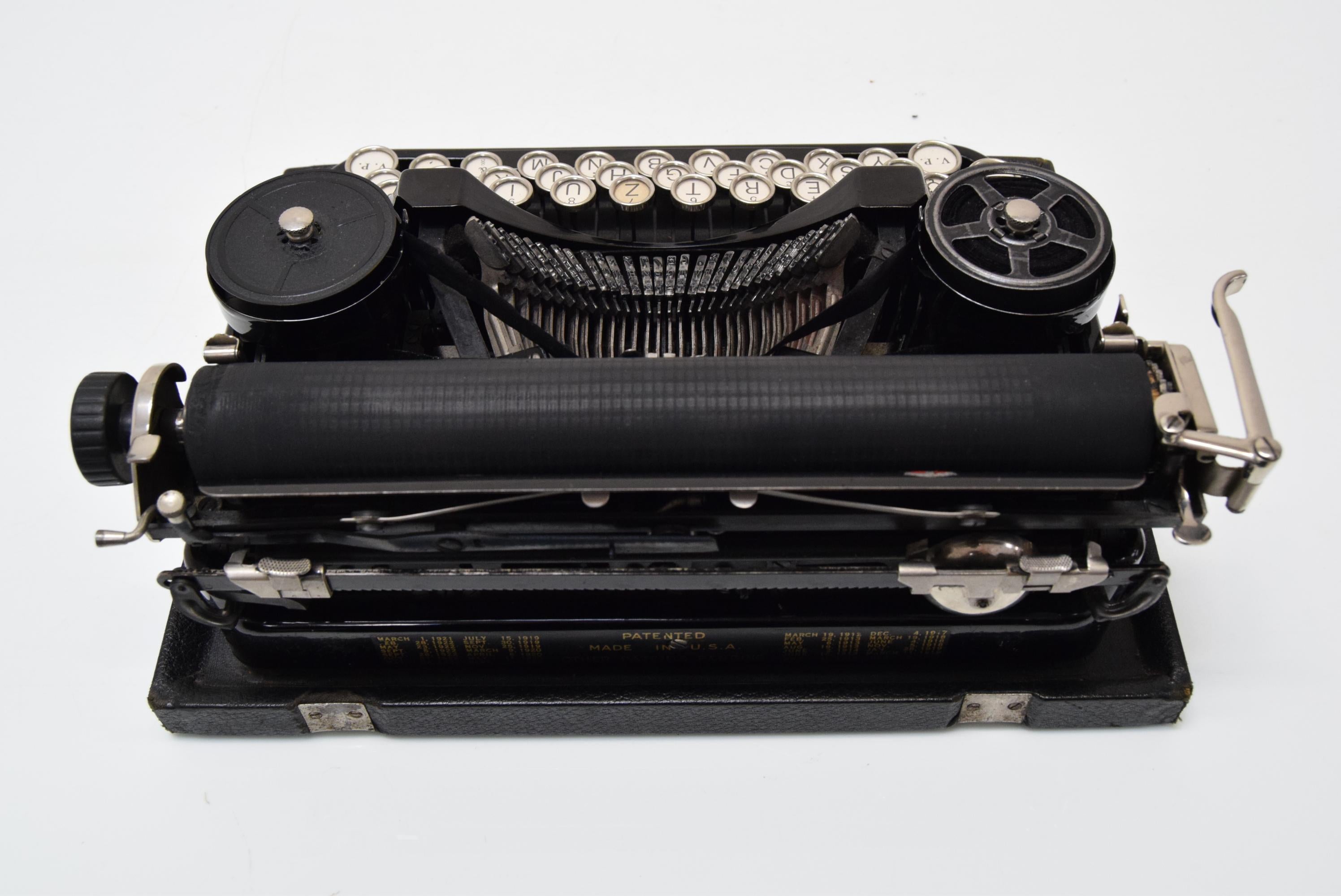 Art Deco Portable Typewriter/Underwood Typewriter Company, USA, circa 1923 6