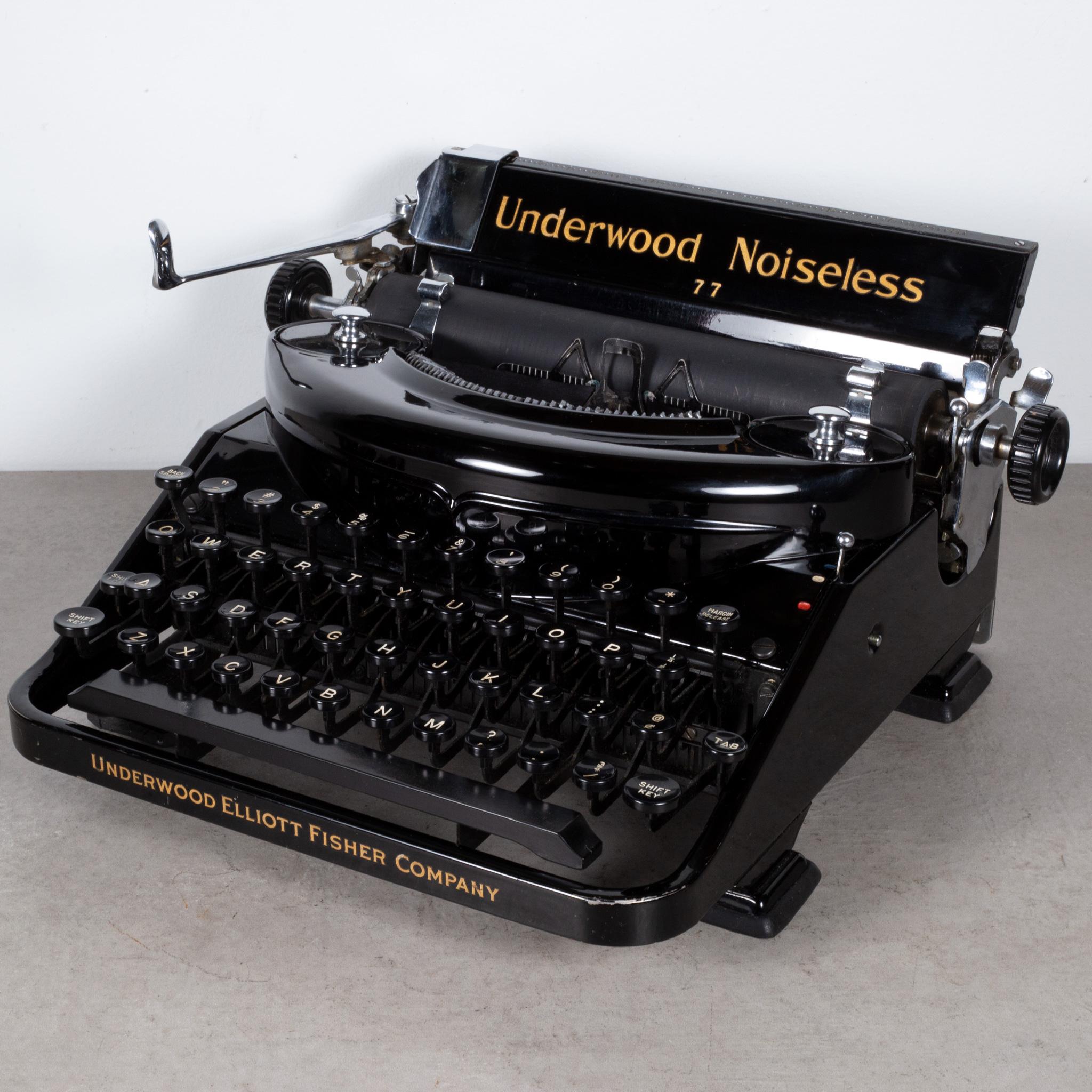 20th Century Art Deco Portable Underwood Noiseless Typewriter and Case, C.1935