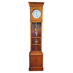 Wiener Große Art-déco-Gehäuseuhr Portois und Befestigung