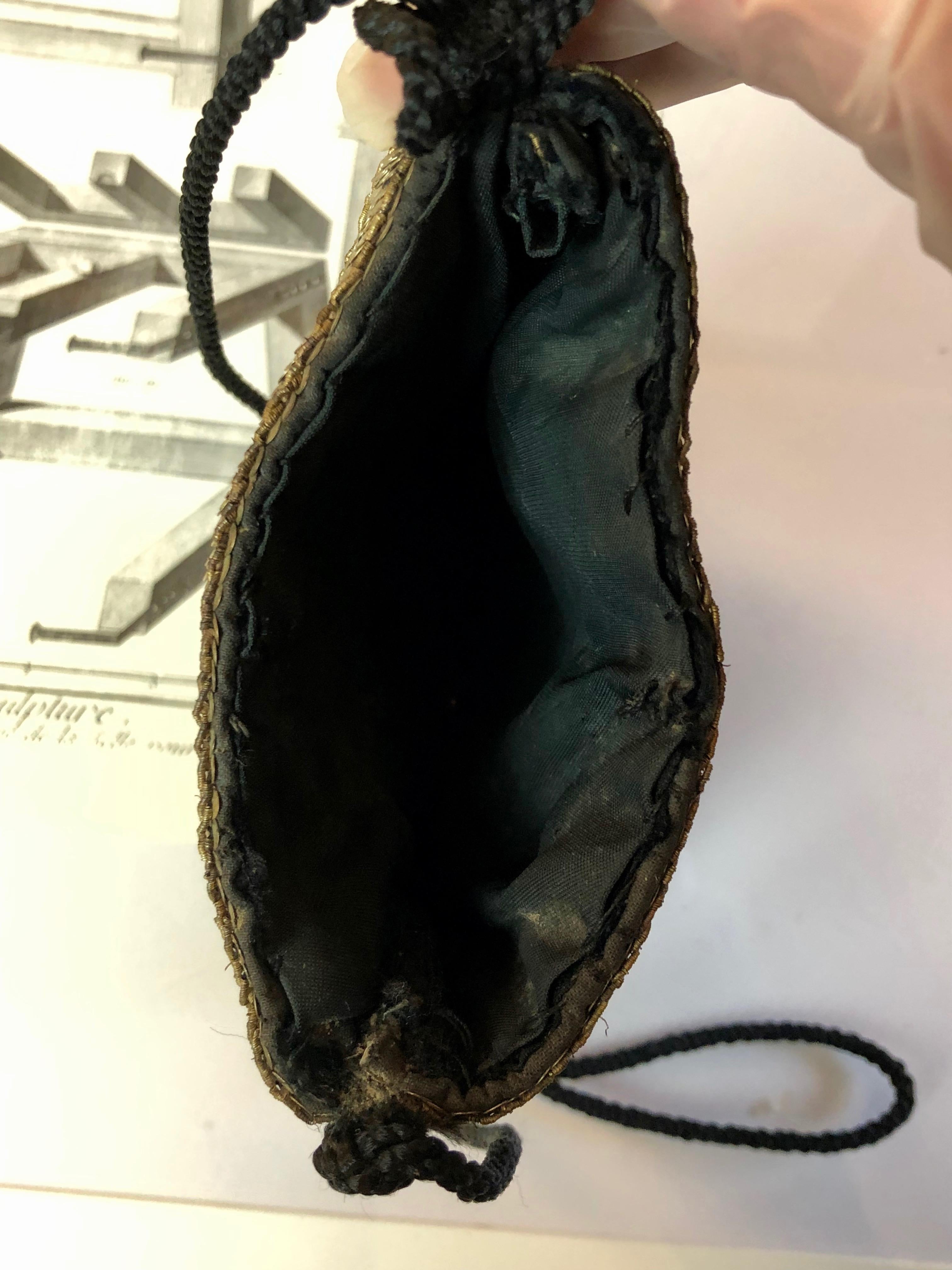 Borsetta o borsa da sera Art Deco, borsa in seta nera, paillettes d'argento 1920 ca. in vendita 5