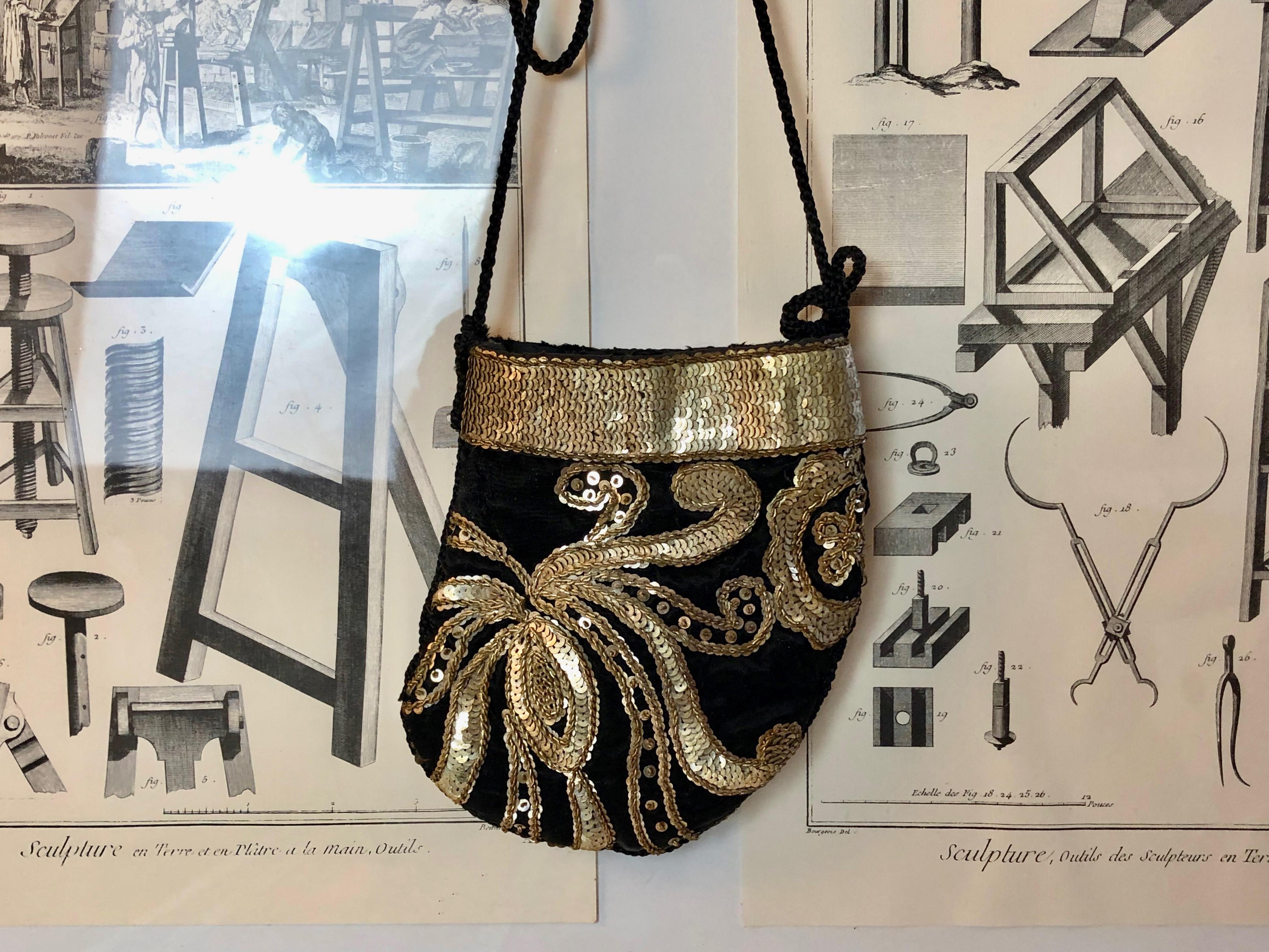 Borsetta o borsa da sera Art Deco, borsa in seta nera, paillettes d'argento 1920 ca. In condizioni buone in vendita a Andernach, DE