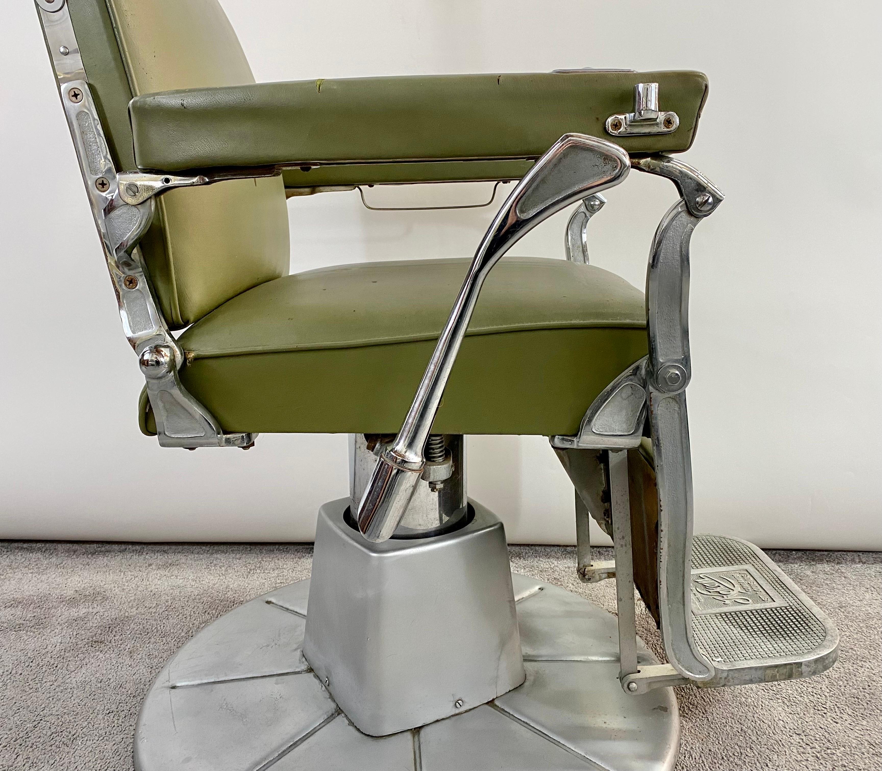 American Art Deco Presidential Hydraulic Koken Barber Chair in Green Leather