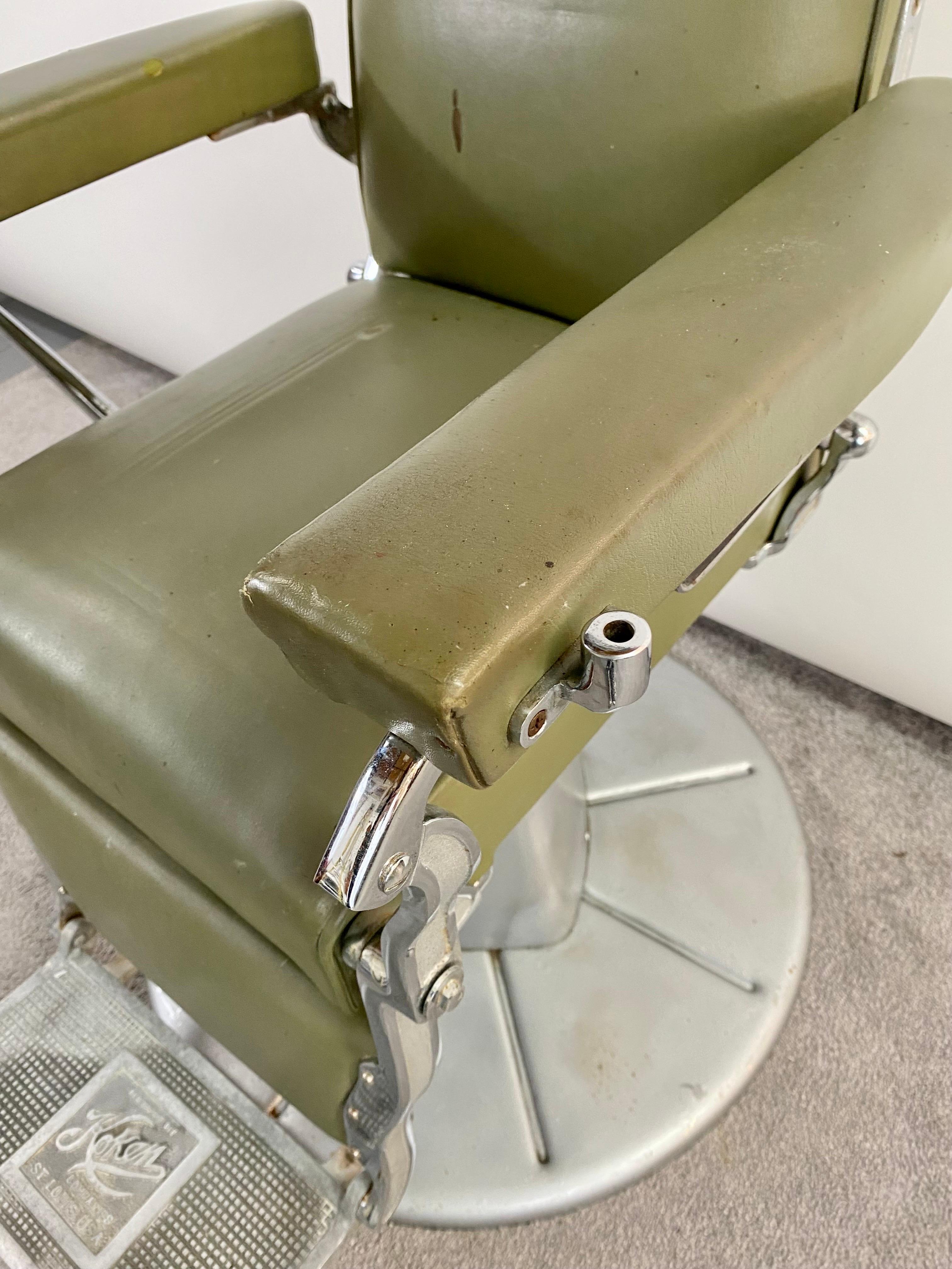 Metal Art Deco Presidential Hydraulic Koken Barber Chair in Green Leather